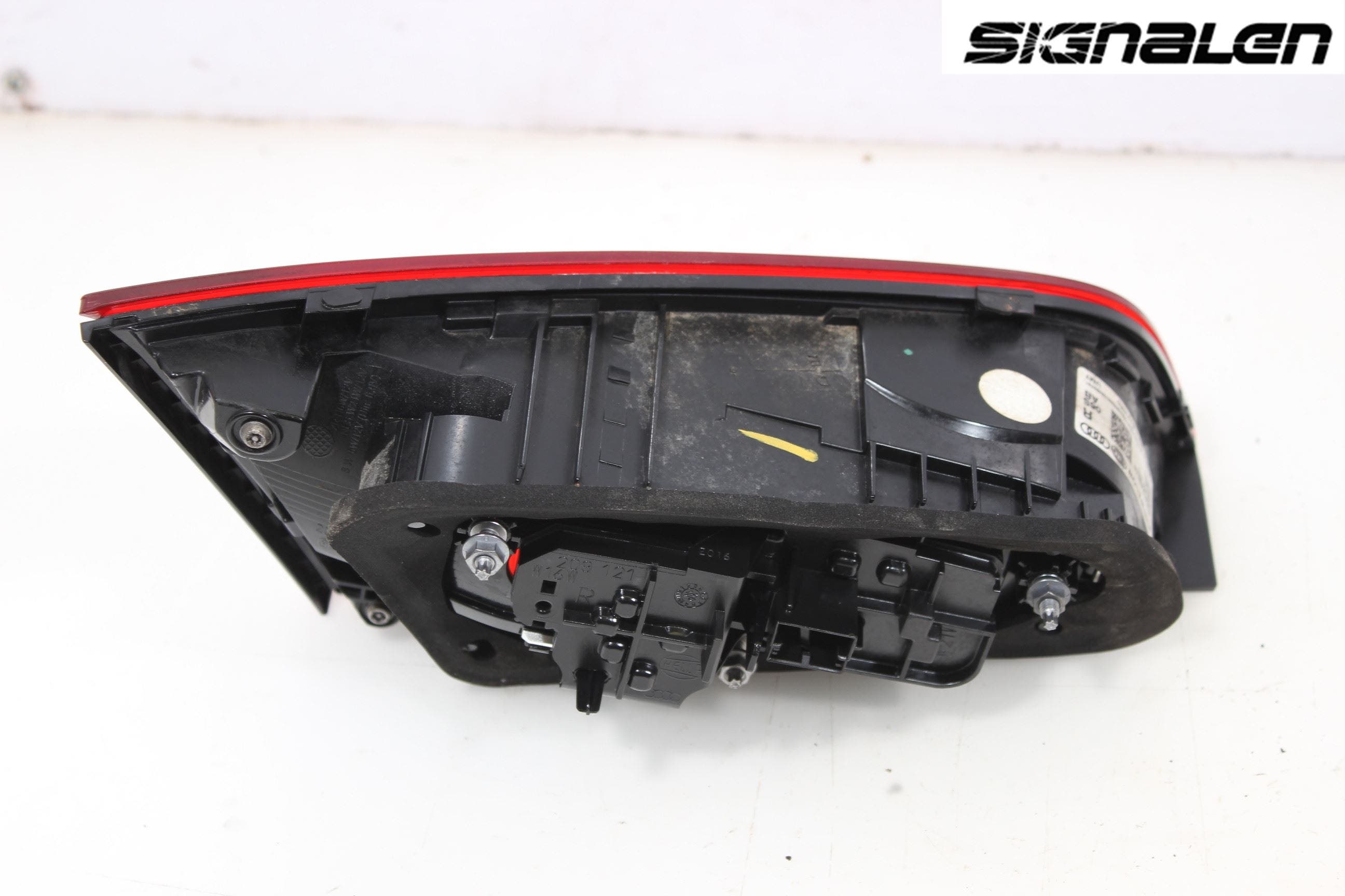 Audi A3/S3 8V 13-20 Bakljus Lucka Hö