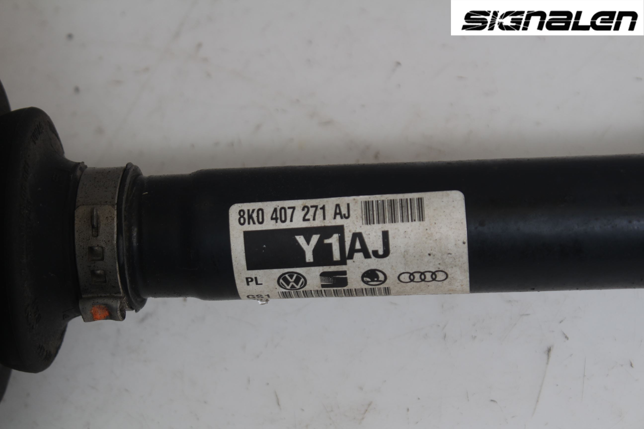Audi A4 12-15 Drivaxel Fram Vänster