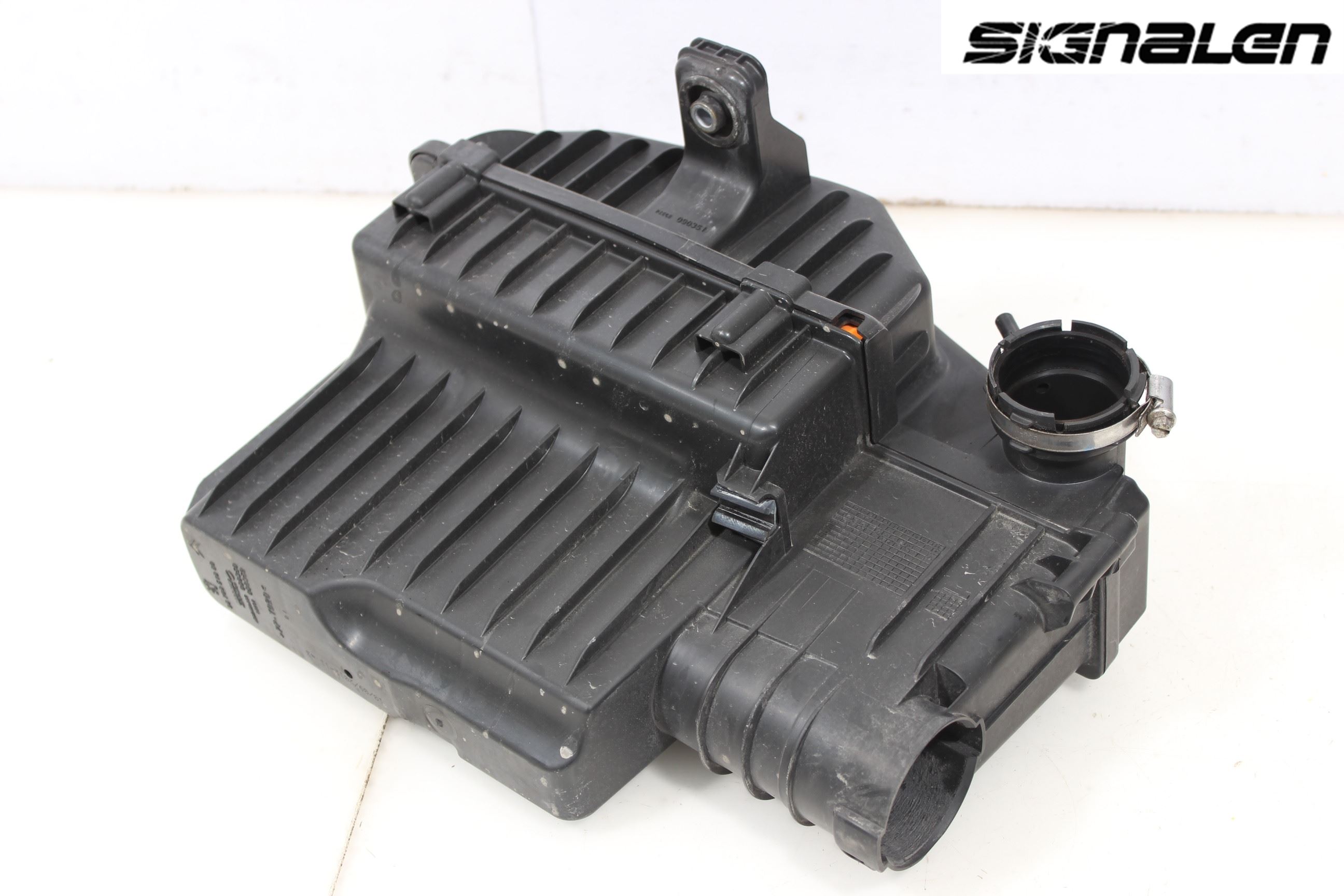 Peugeot 208 12-15 Luftrenare