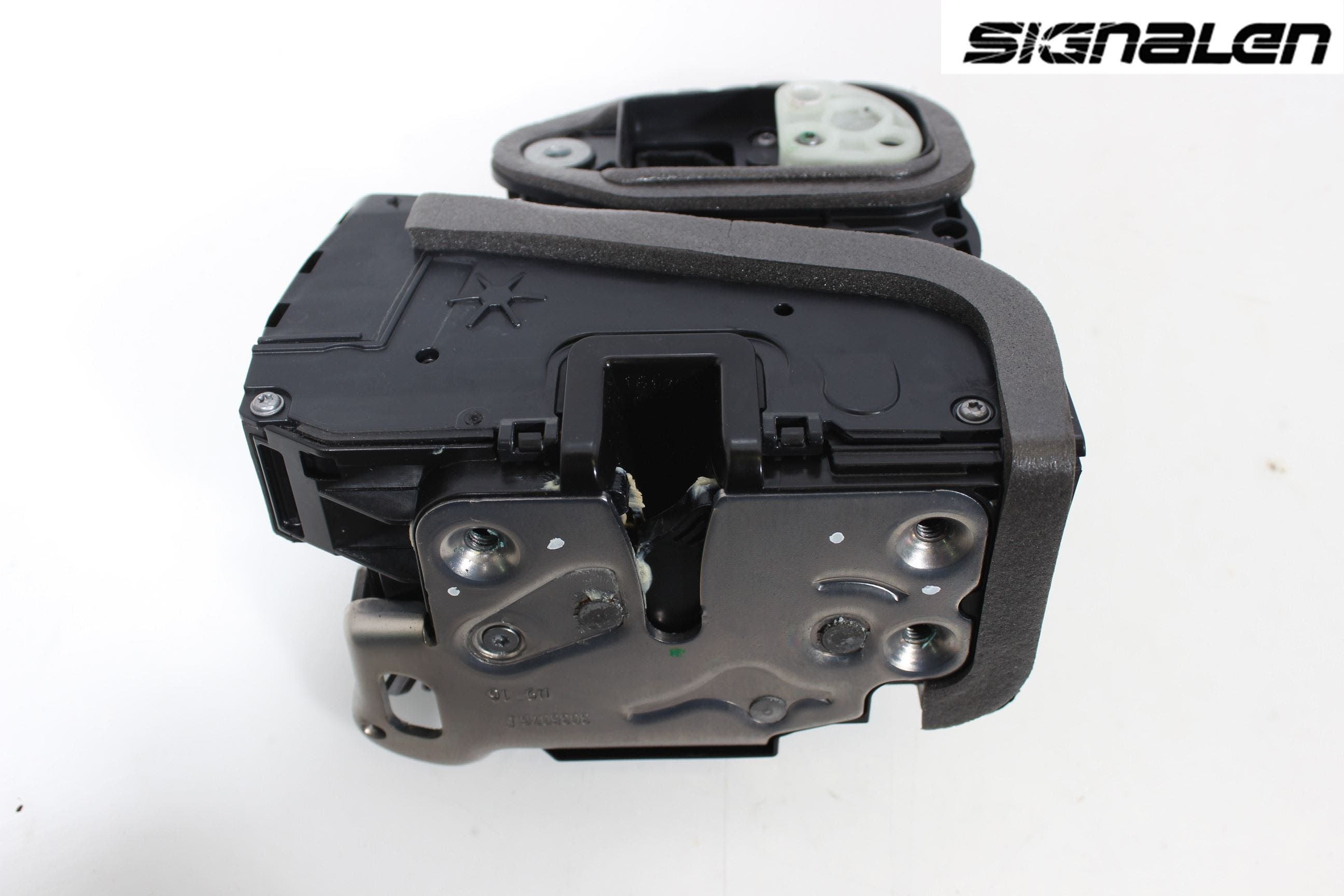 Opel ASTRA K 16-22 Låskista-Dörrlås