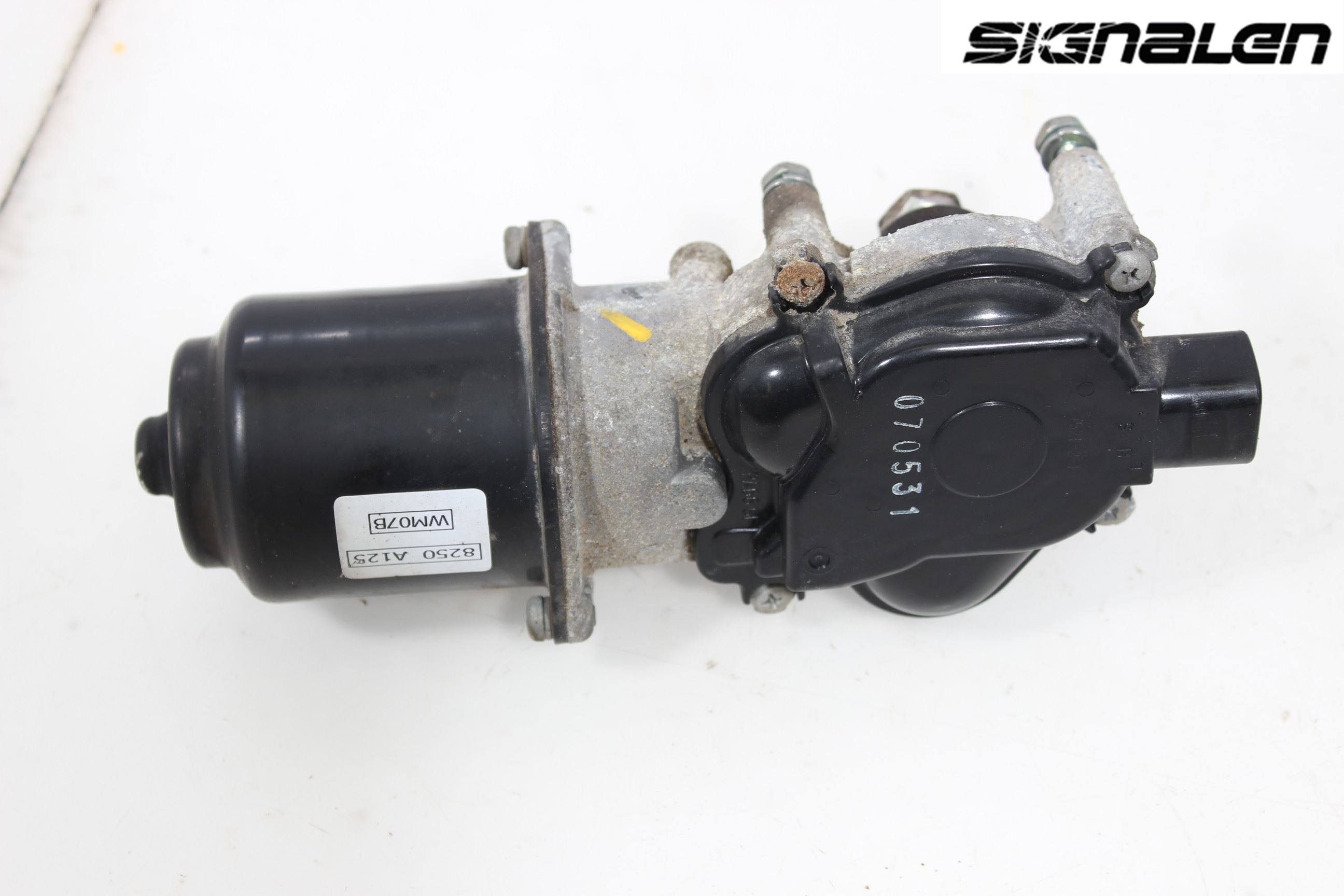 Mitsubishi L200 06-15 Torkarmotor Vindruta