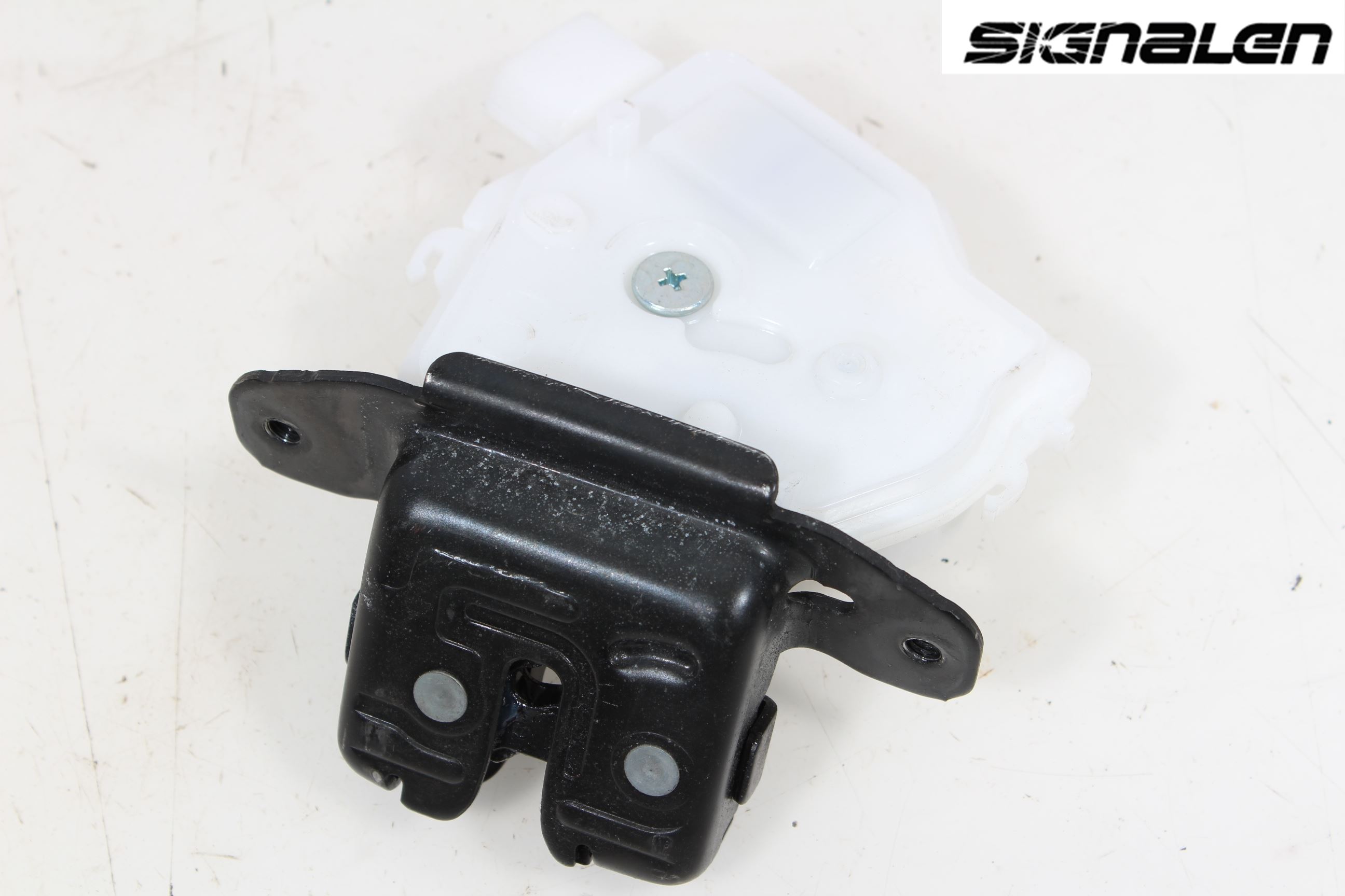 Toyota AURIS 13-19 Låskista Baklucka