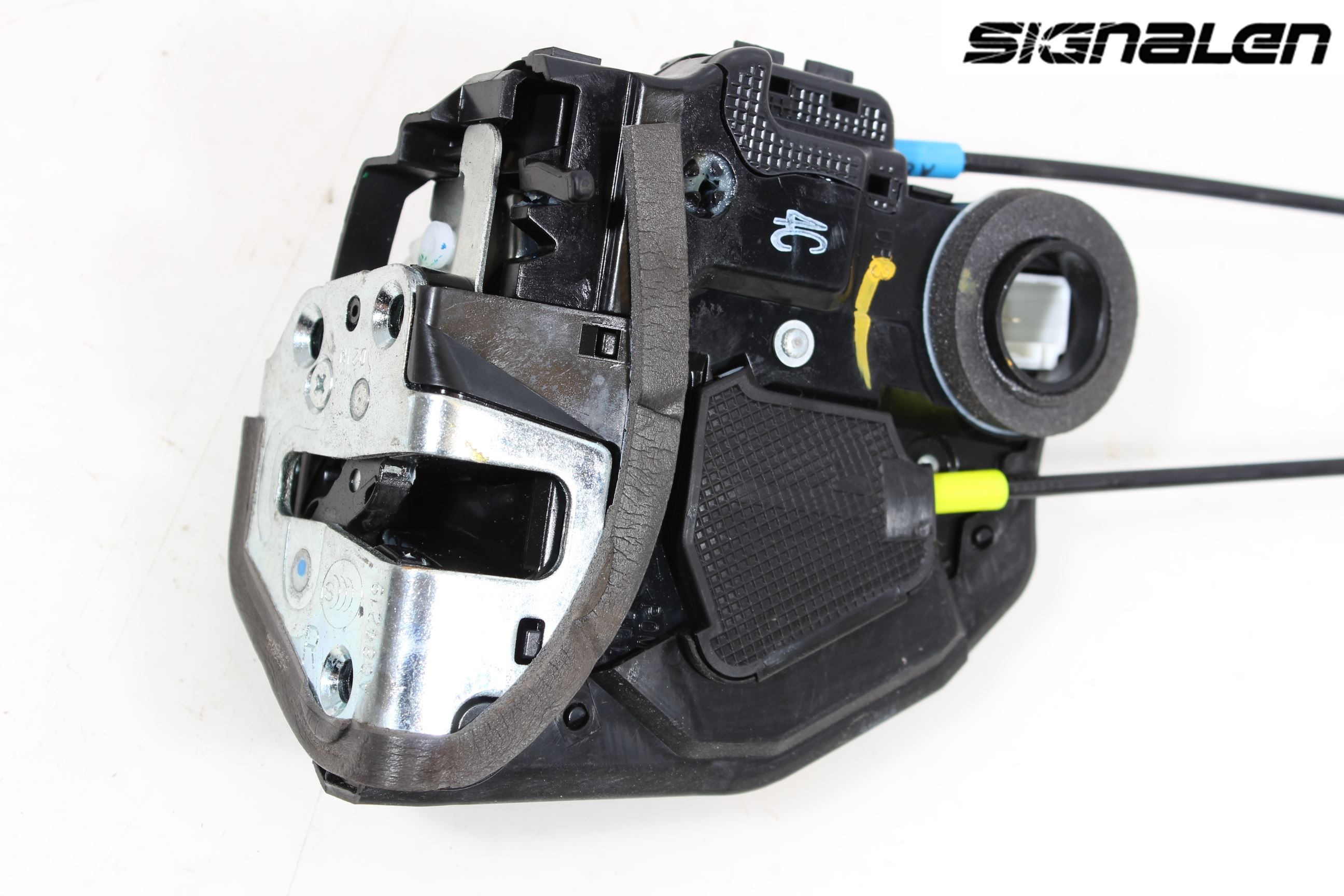 Toyota AURIS 13-19 Låskista-Dörrlås