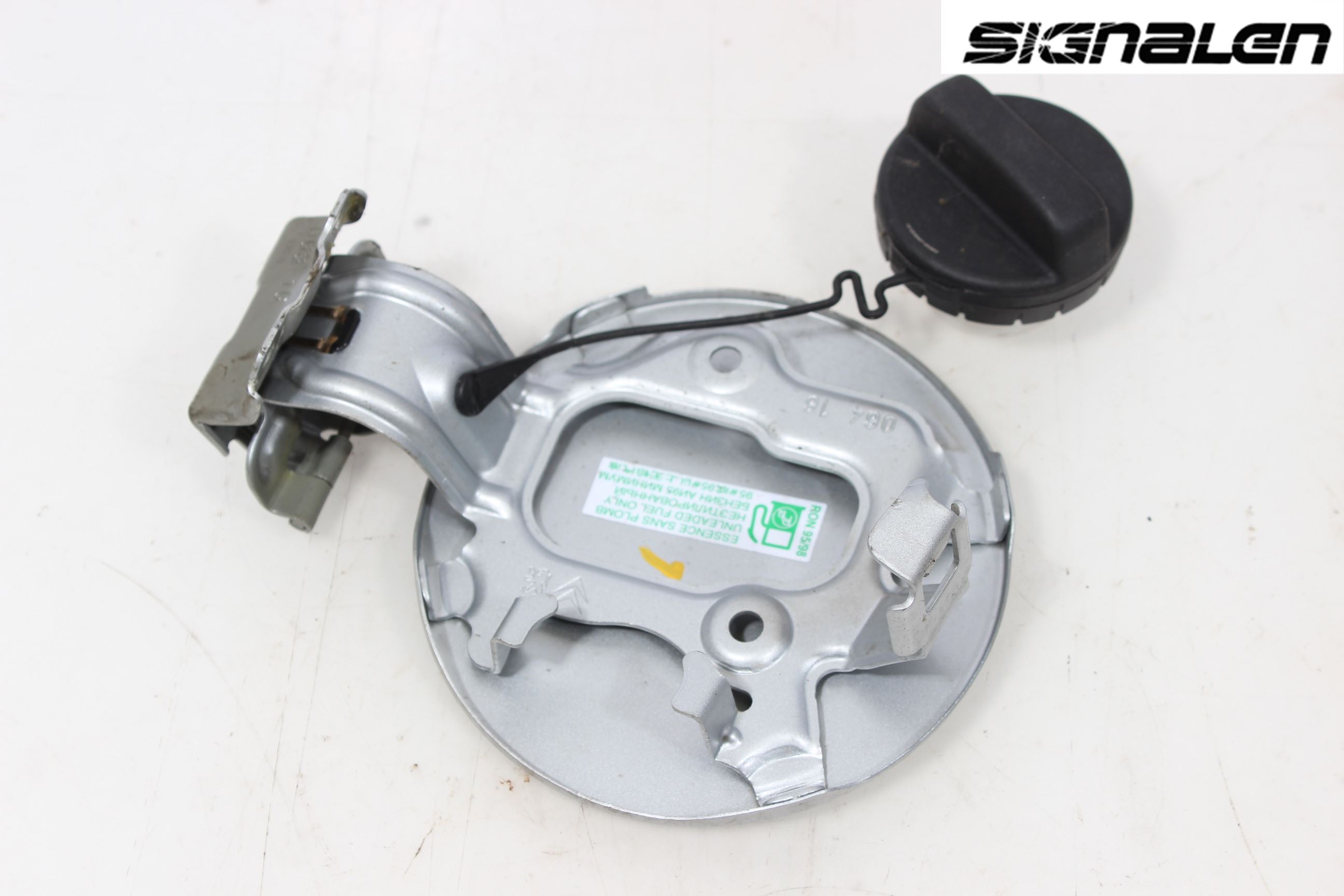 Peugeot 108 15-22 Tanklucka