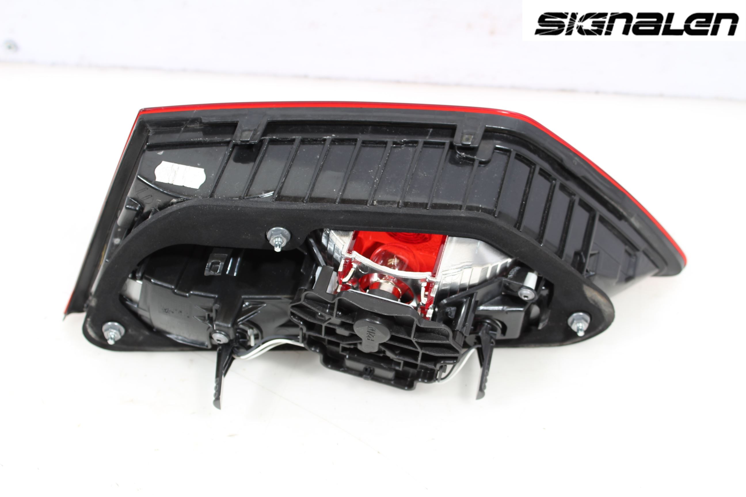 Seat LEON 13-20 Bakljus Lucka Vä