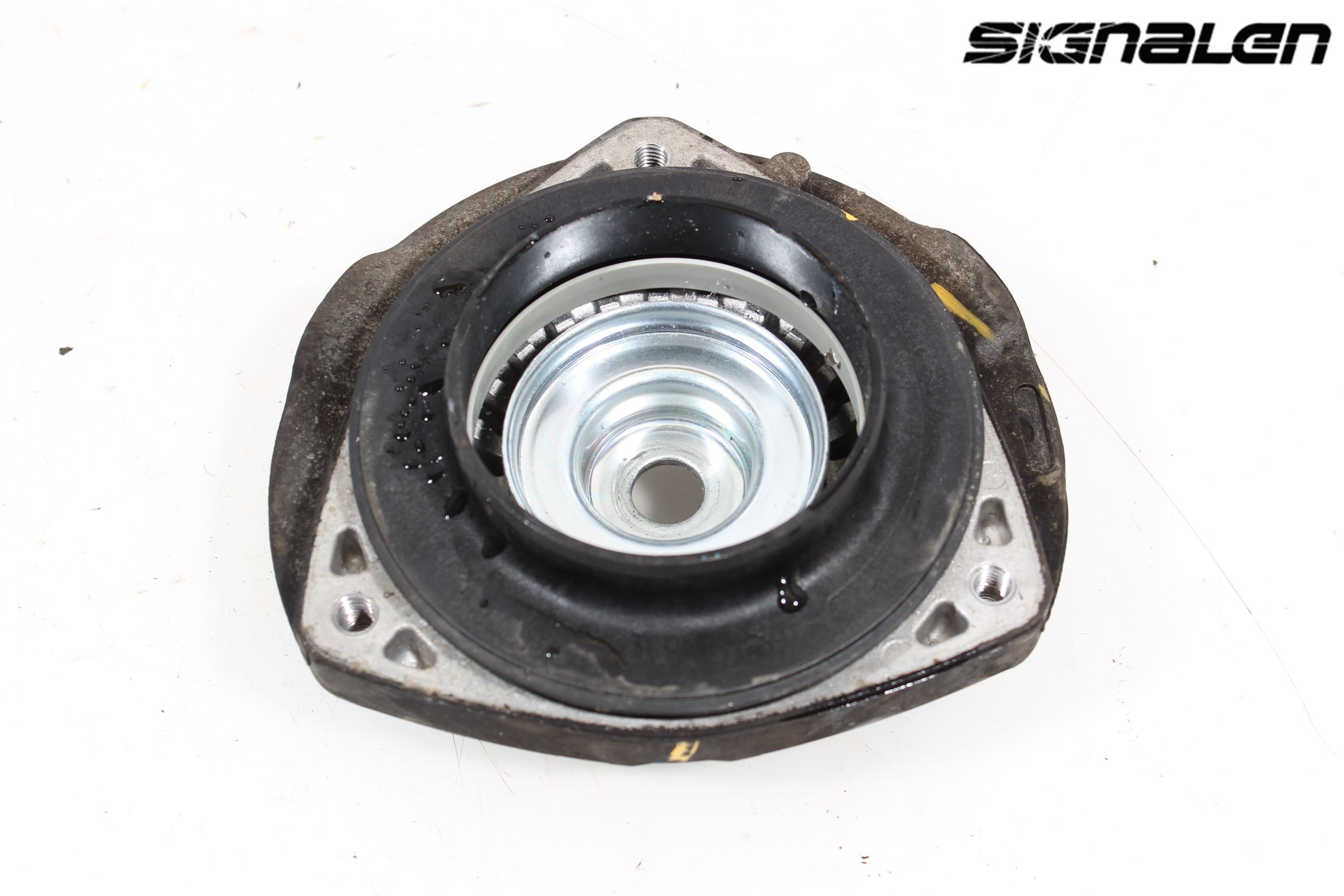 Opel ASTRA K 16-22 Fjäderbenslager Fram