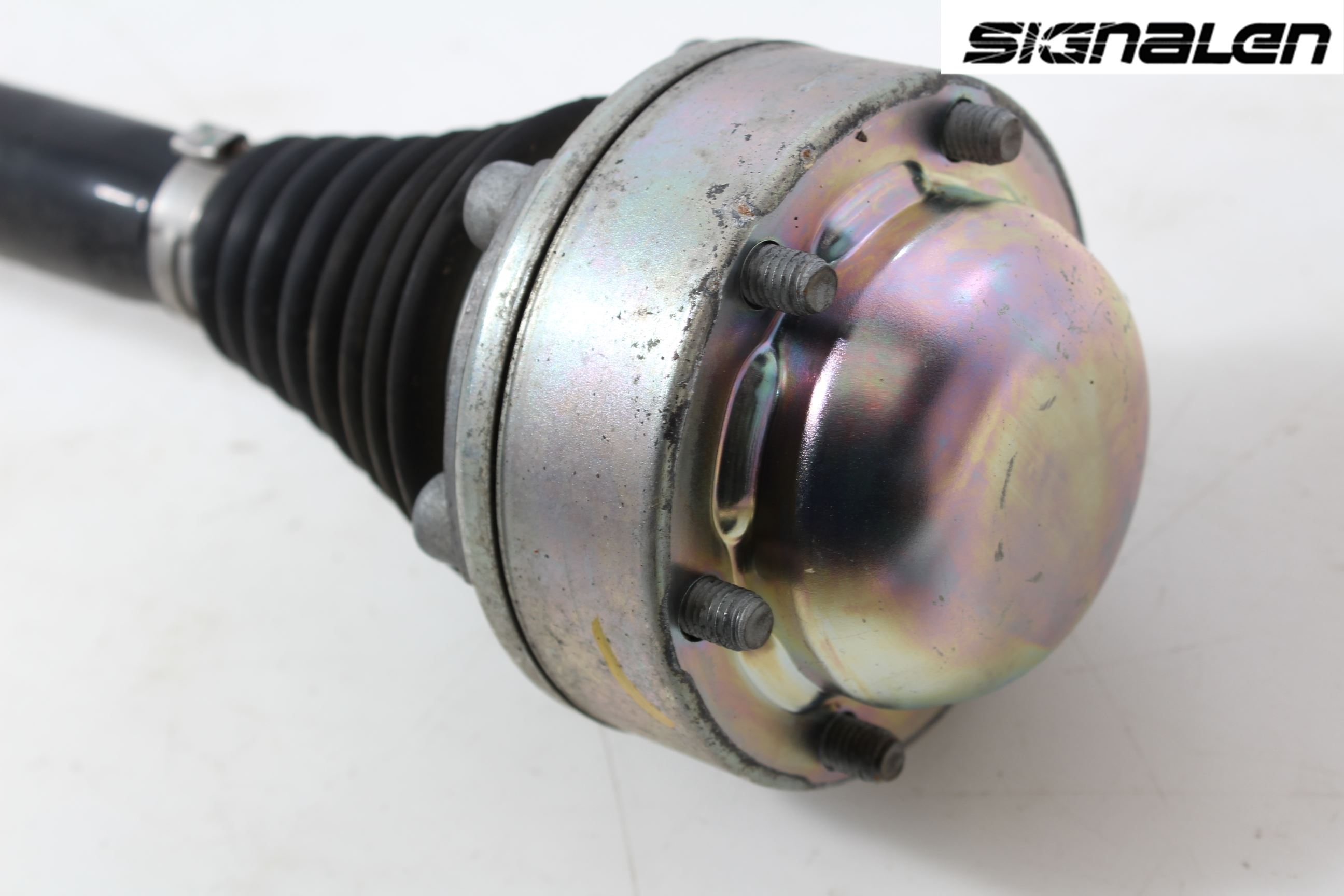 Audi A4/S4 B9 16-19 Drivaxel Bak Höger