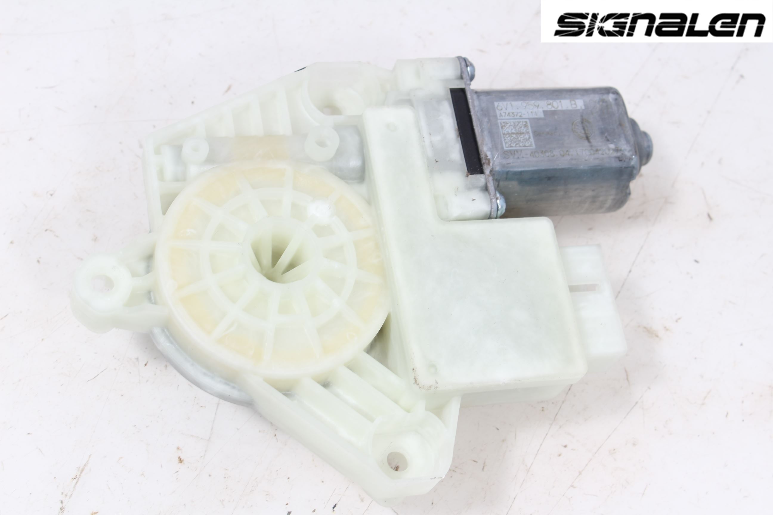 Skoda RAPID Fönsterhissmotor