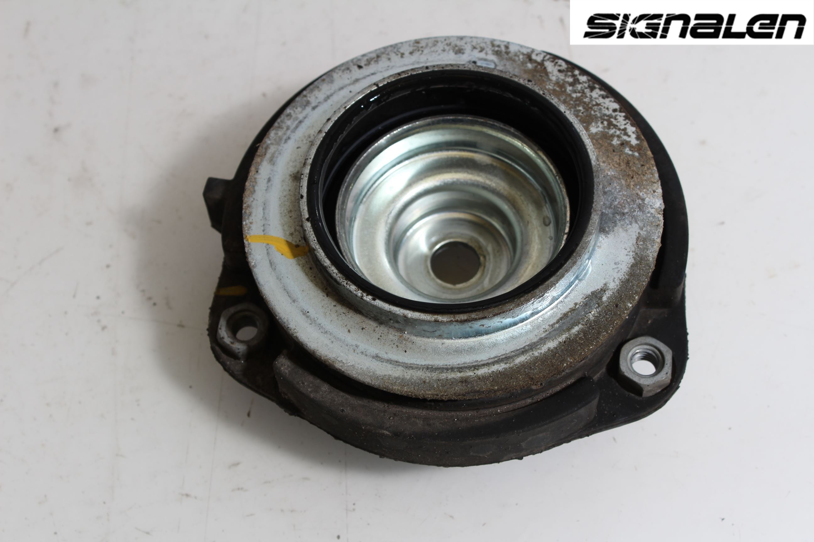 Skoda YETI Fjäderbenslager Fram