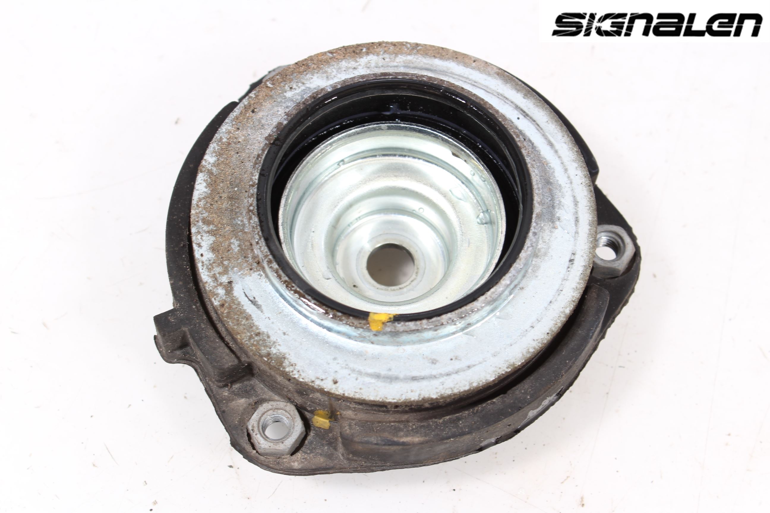 Skoda YETI Fjäderbenslager Fram