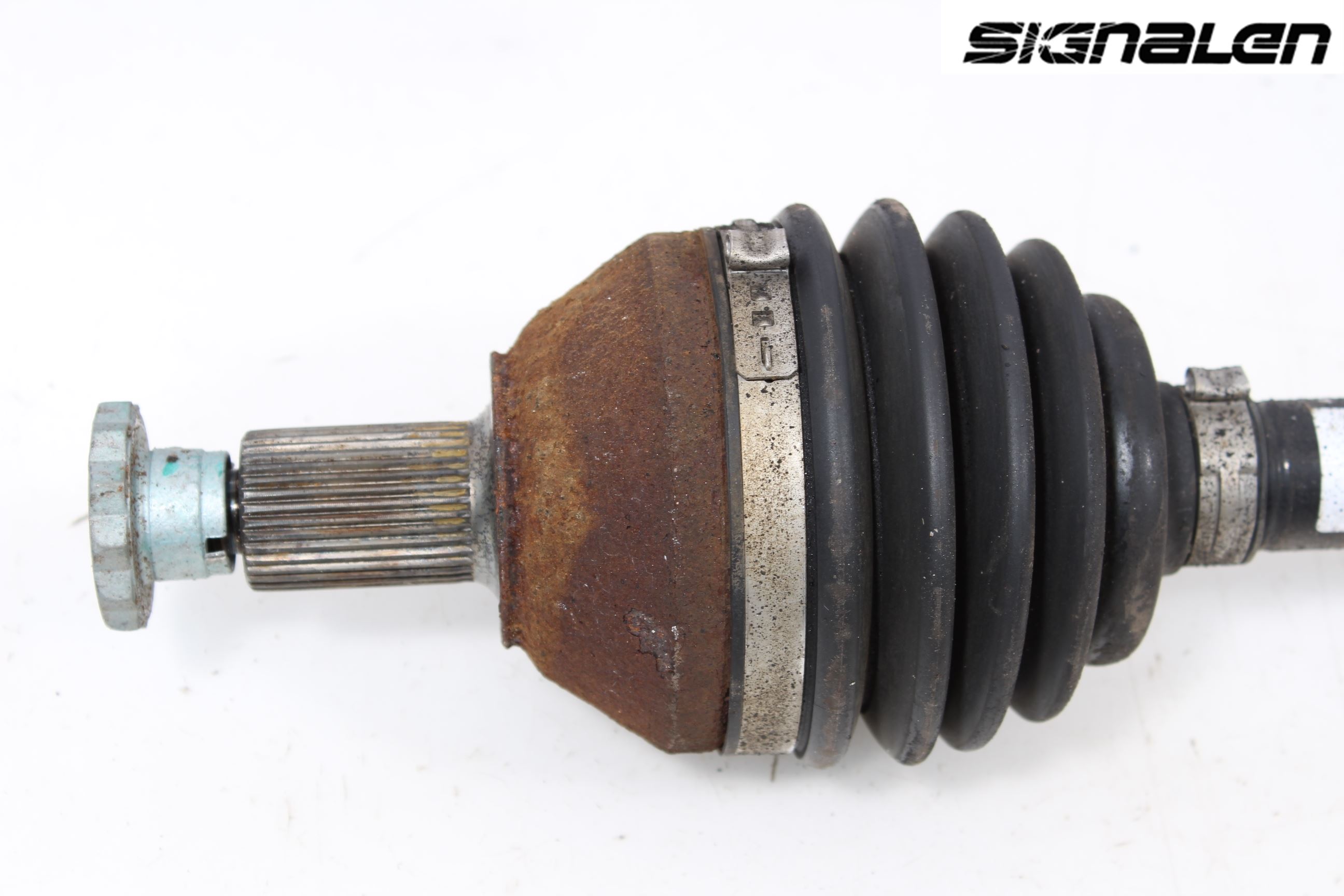 Skoda FABIA 15-21 Drivaxel Fram Vänster