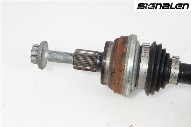Skoda YETI Drivaxel Bak Vänster