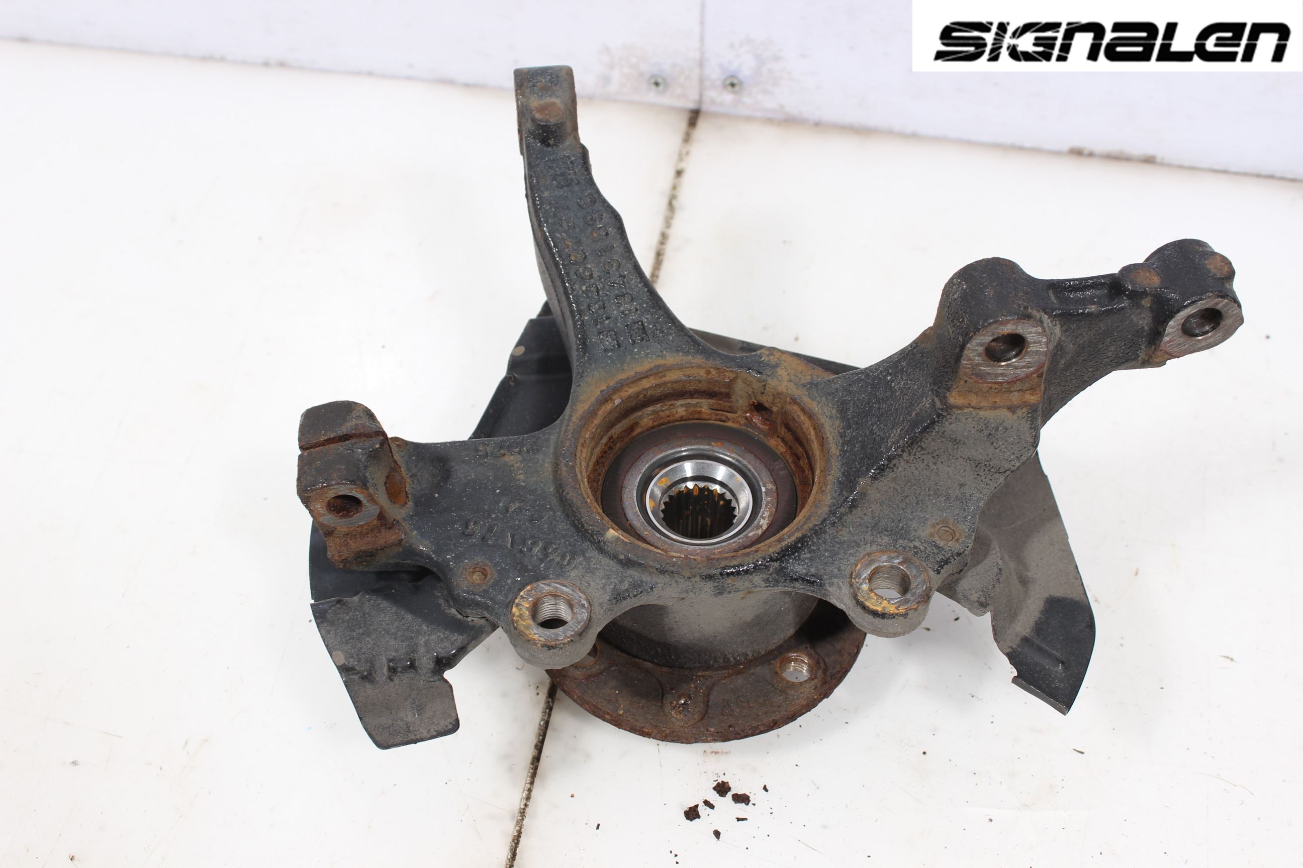 Opel CORSA E 15-19 Styrspindel Lagerhus Vä