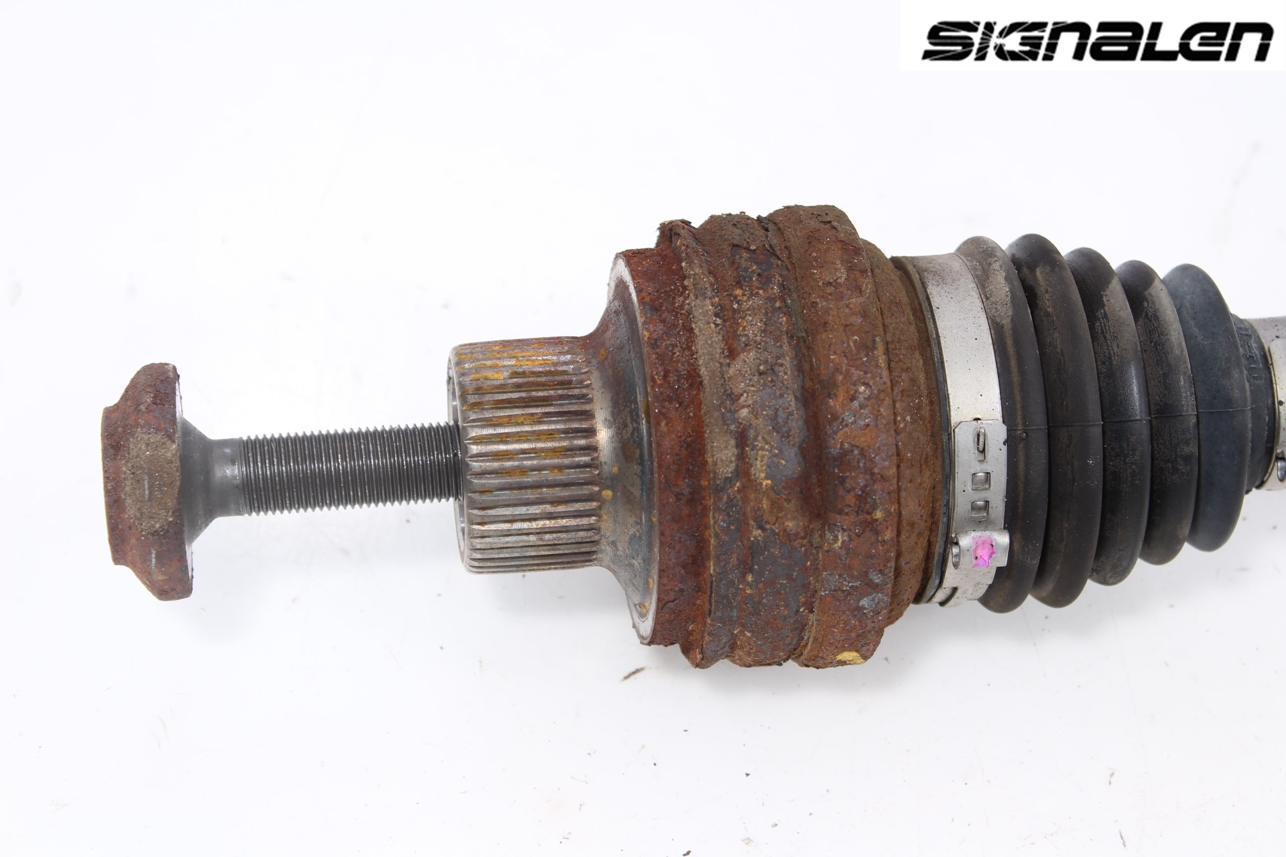 Audi A4 12-15 Drivaxel Bak Höger