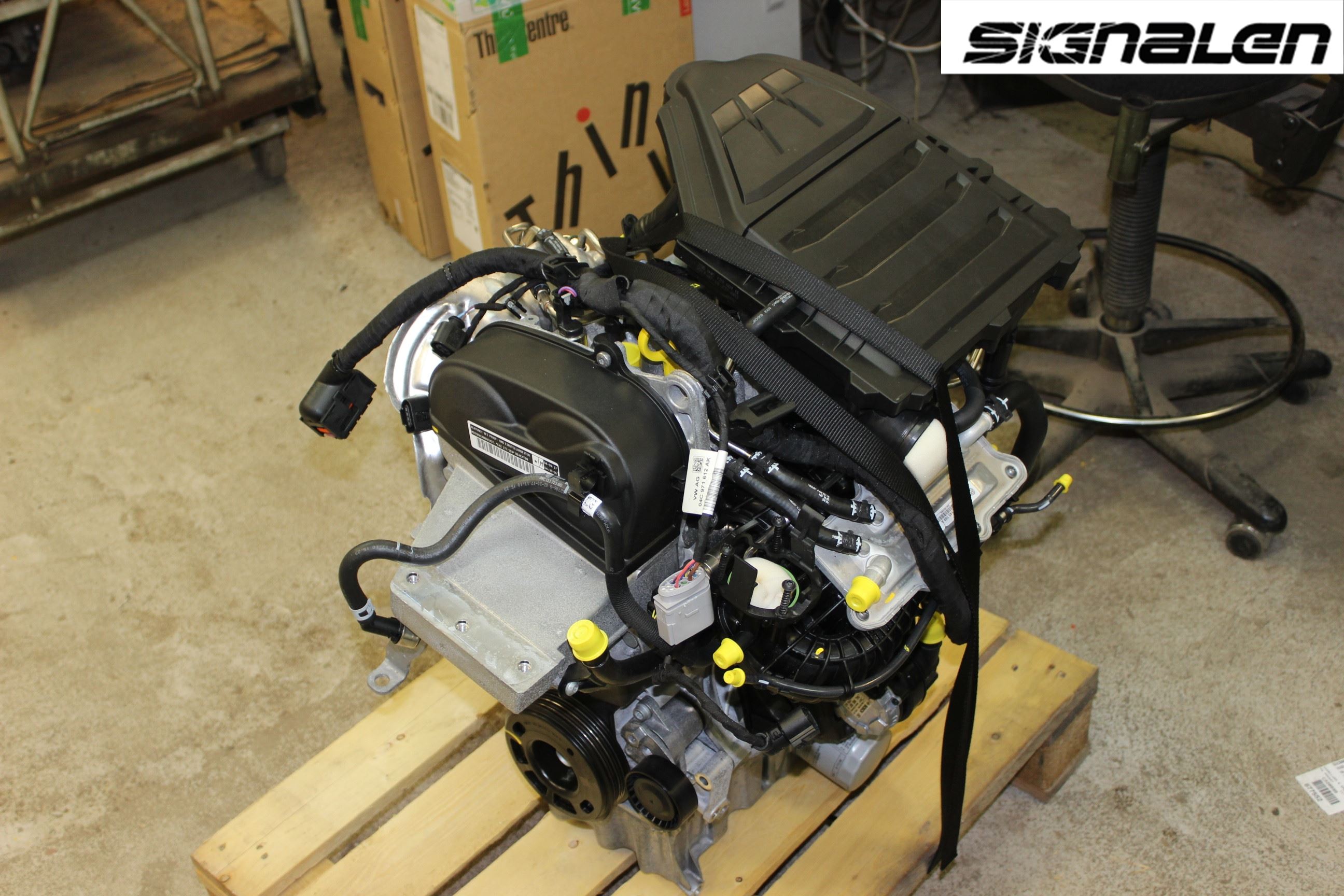 Skoda RAPID Motor Bensin