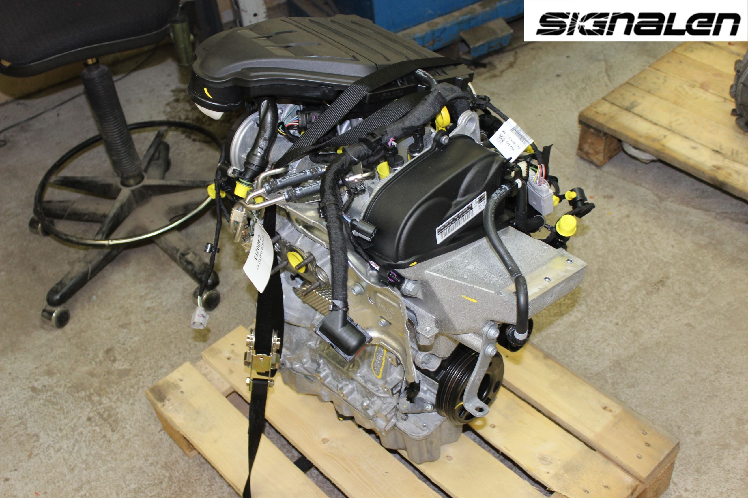 Skoda RAPID Motor Bensin