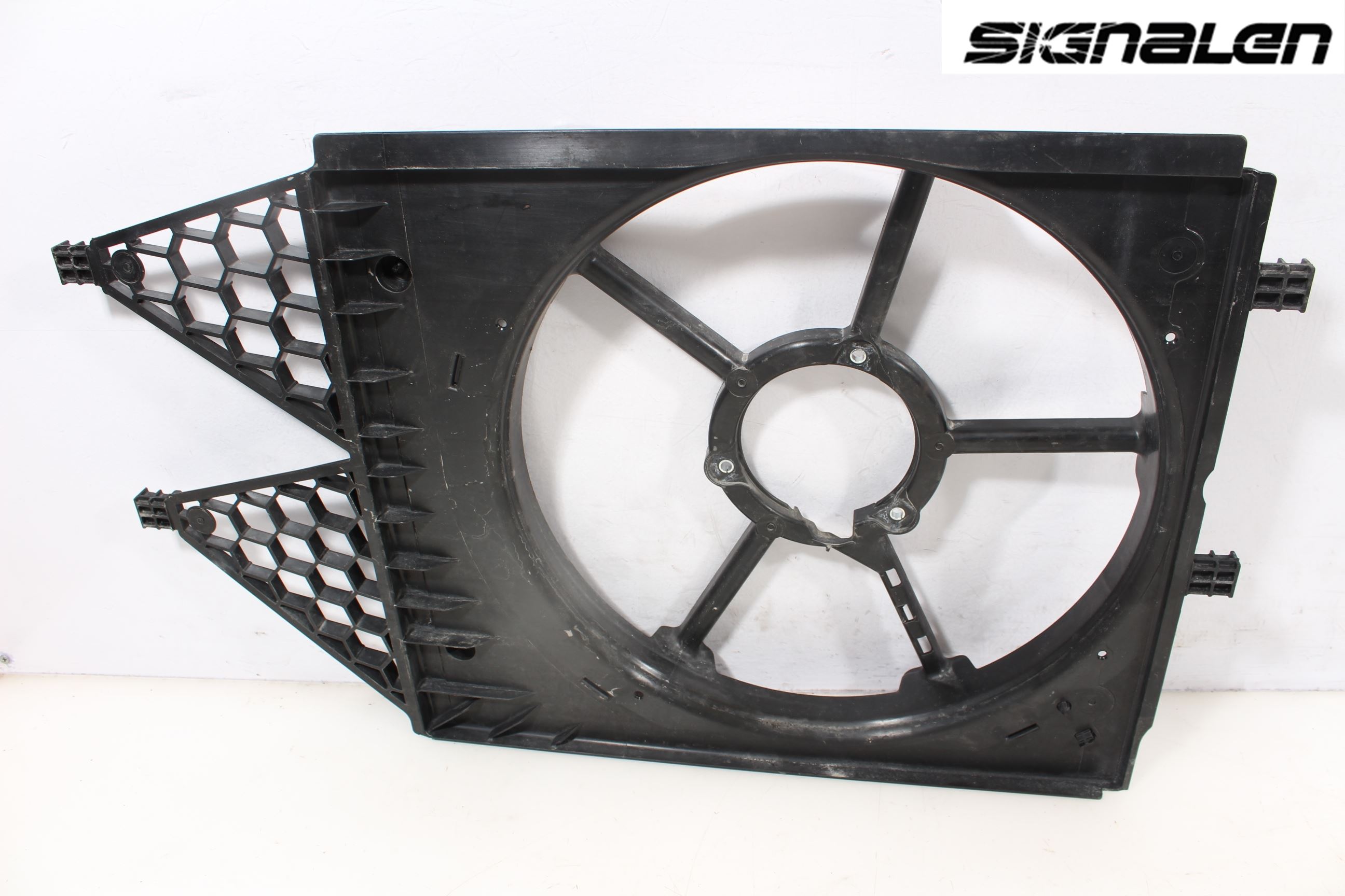 Skoda FABIA 15-21 Kylfläktkåpa