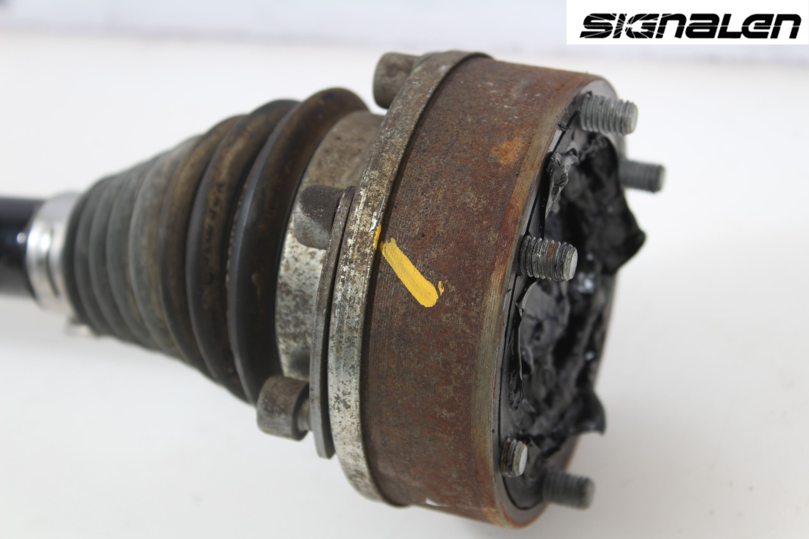 Skoda FABIA 15-21 Drivaxel Fram Vänster