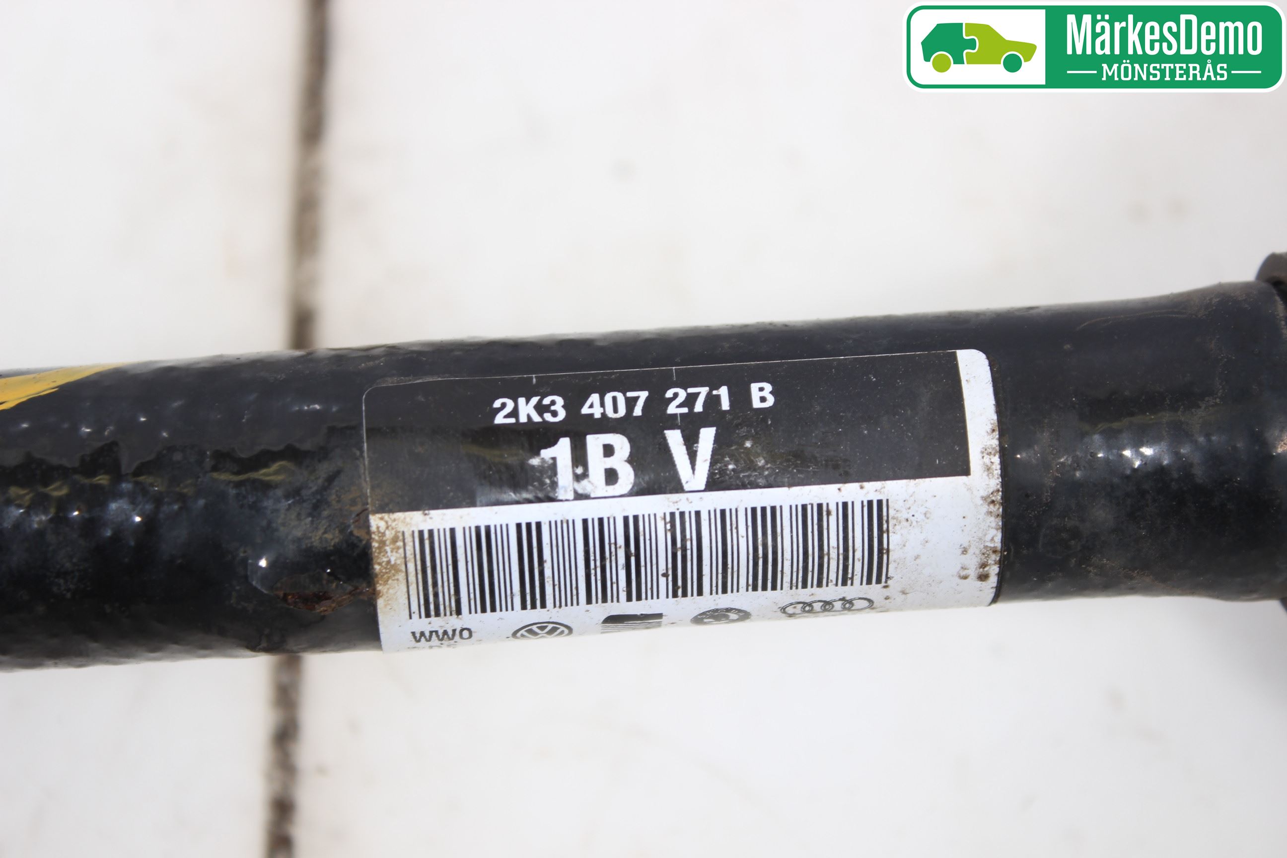 Volkswagen VW CADDY 11-15 Drivaxel Fram Vänster