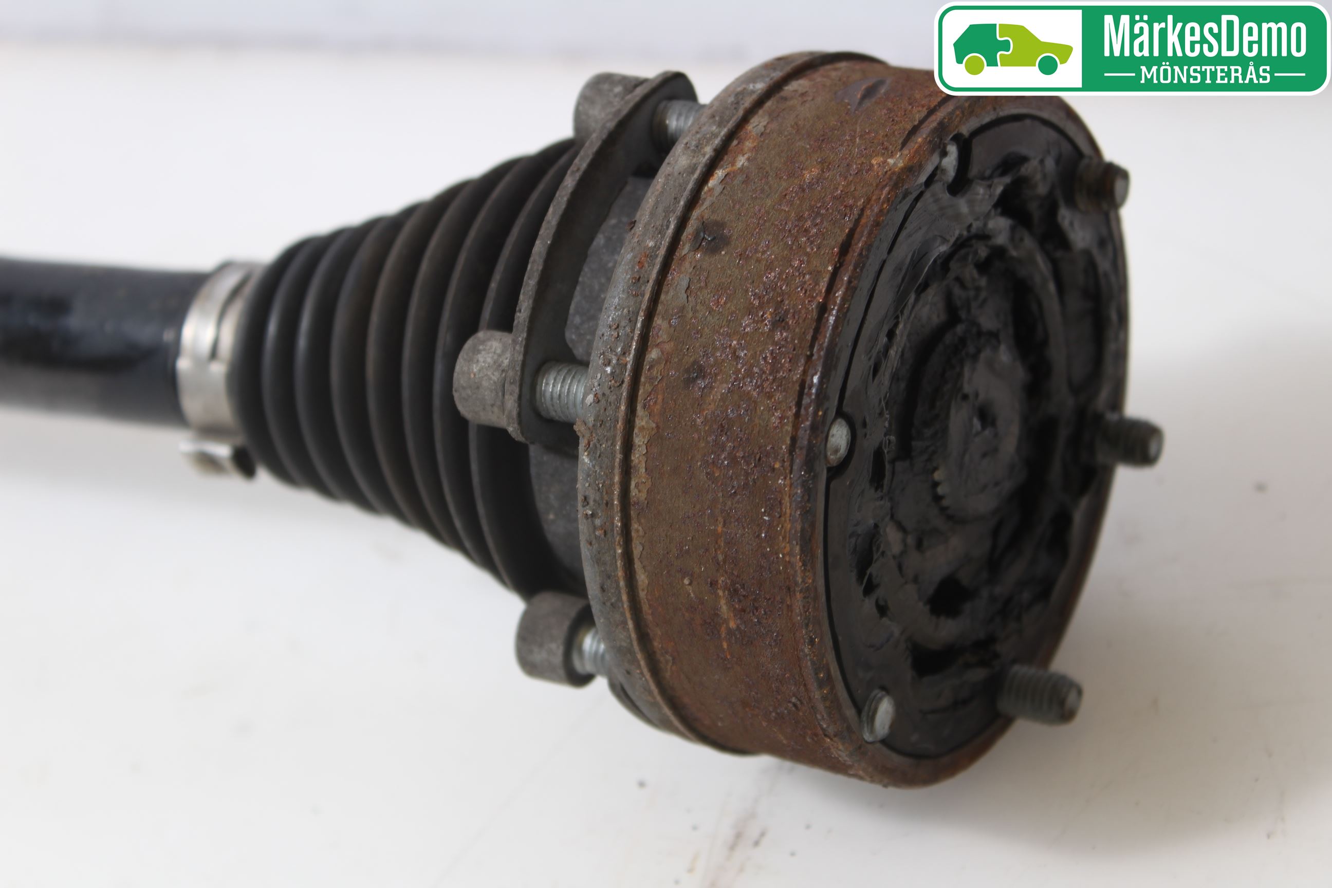 Volkswagen VW PASSAT CC 08-16 Drivaxel Bak Höger