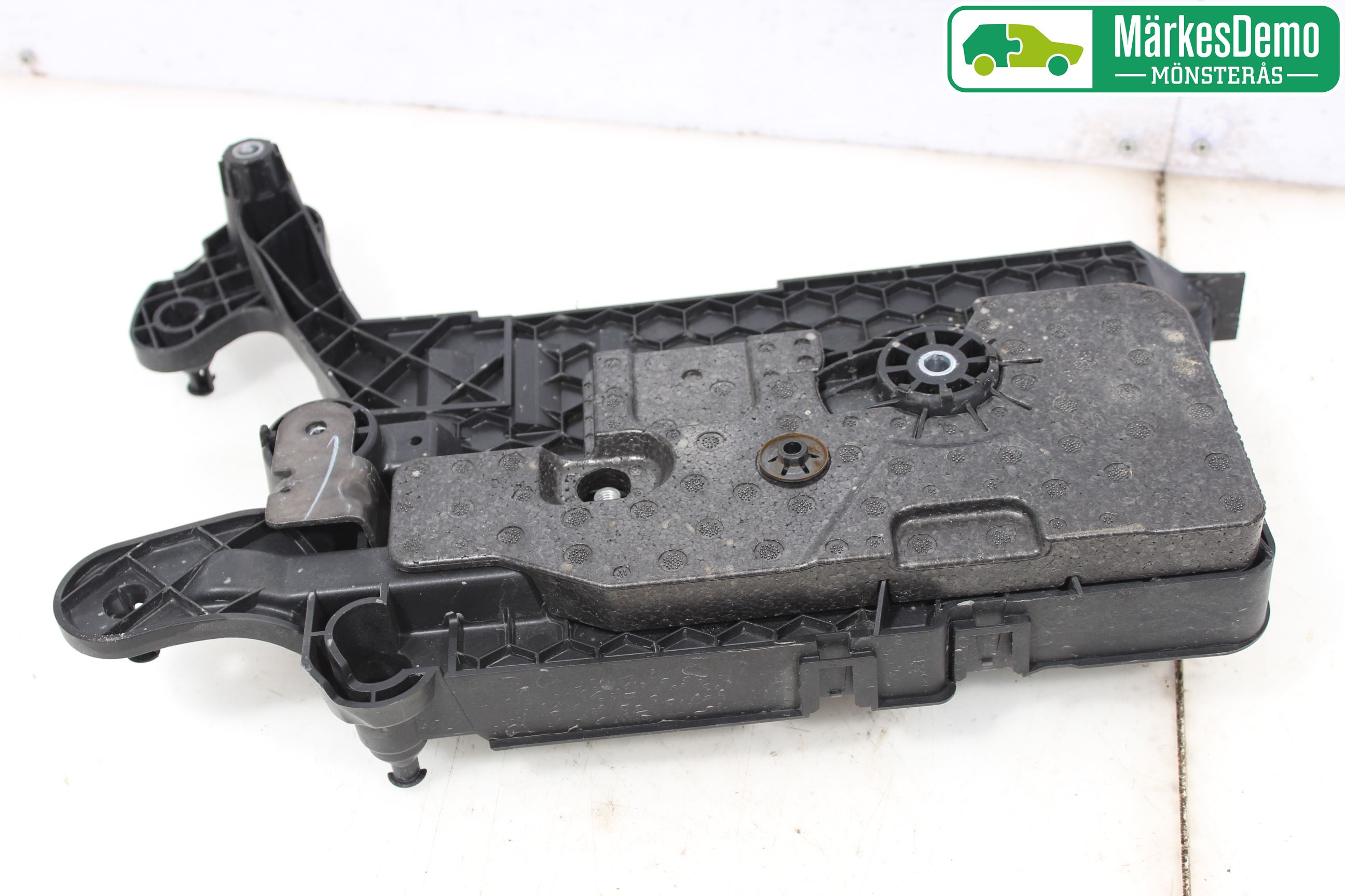 Volkswagen VW GOLF / E-GOLF VII 13-20 Batterilåda-Fäste-Hållare