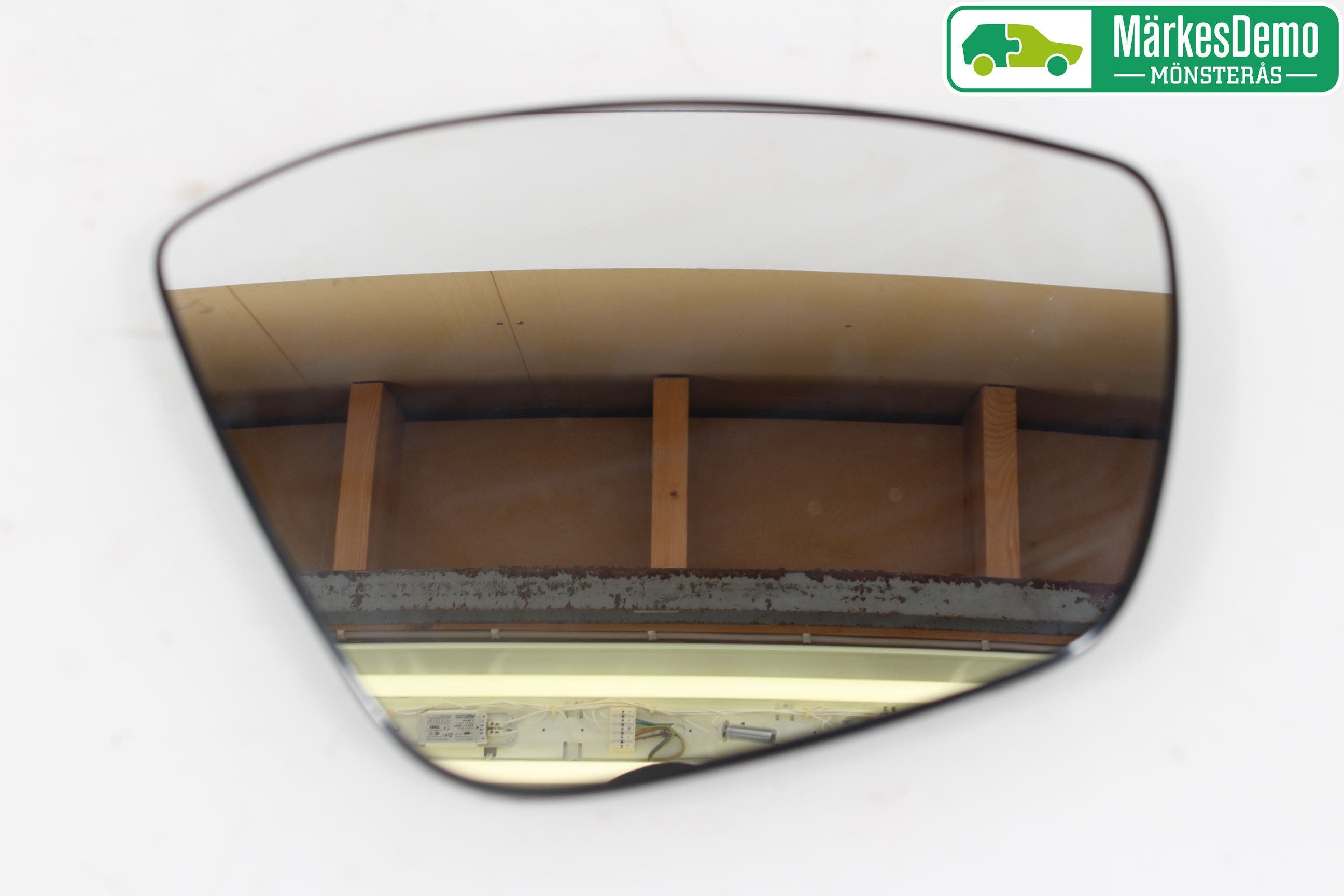 Peugeot 2008 13-20 Spegelglas Hö