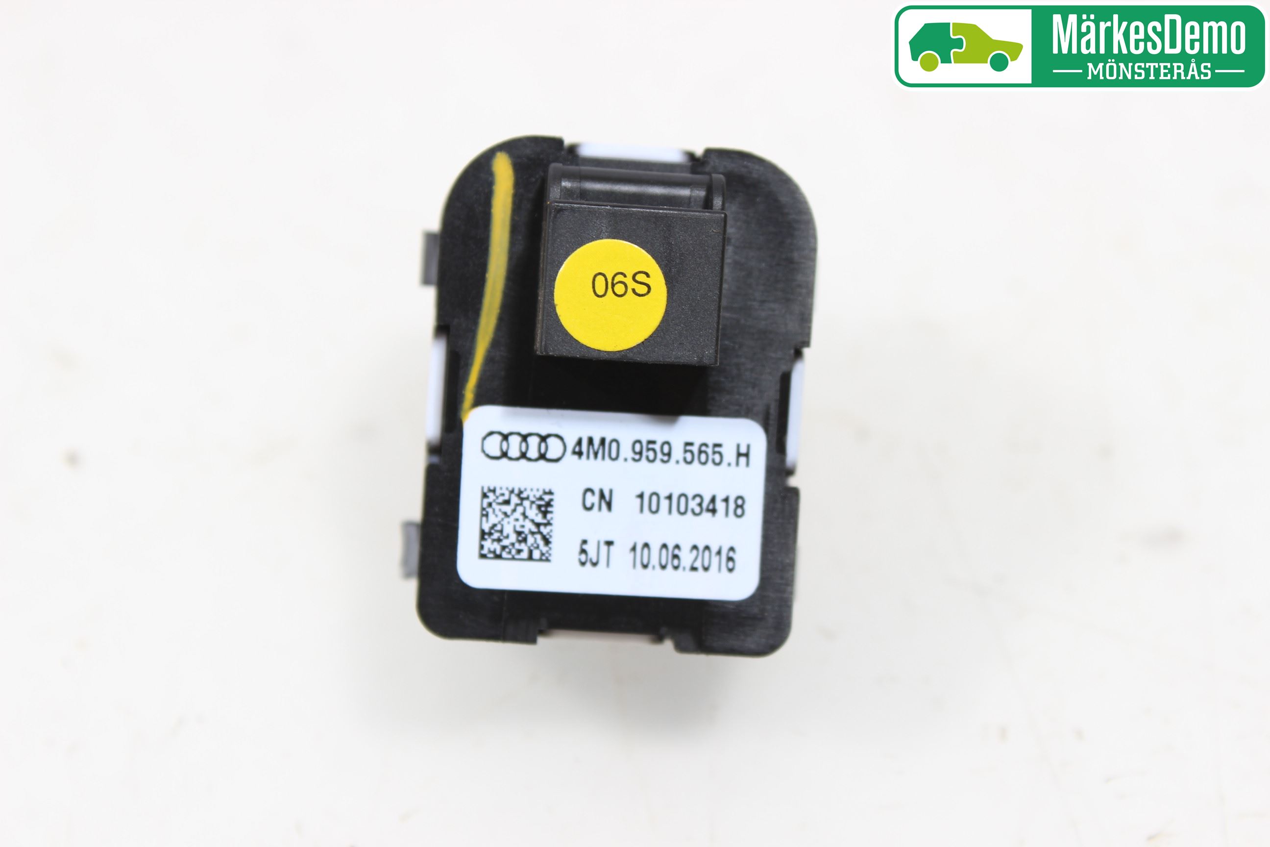 Audi A4/S4 B9 16-19 Strömställare Spegel