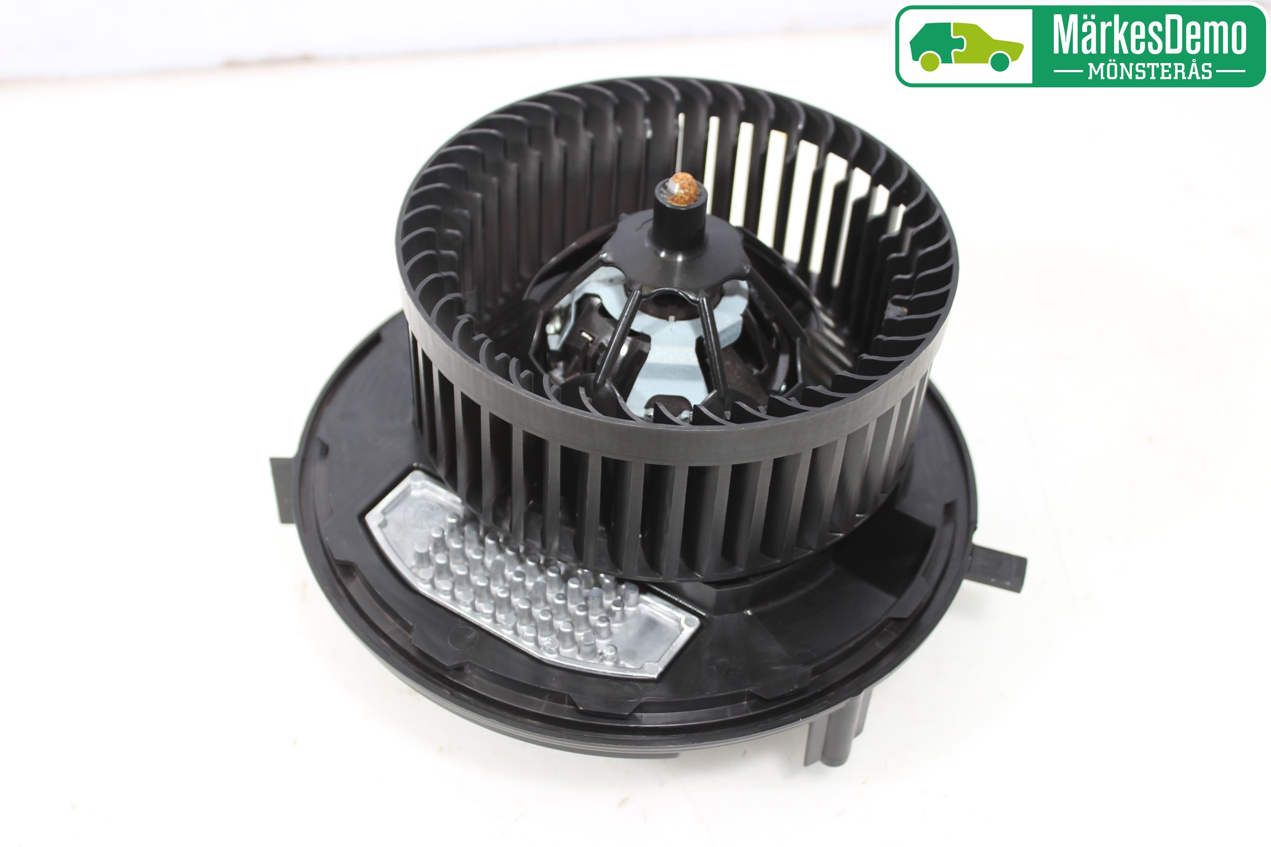 Volkswagen VW PASSAT 15-19 Värmefläkt