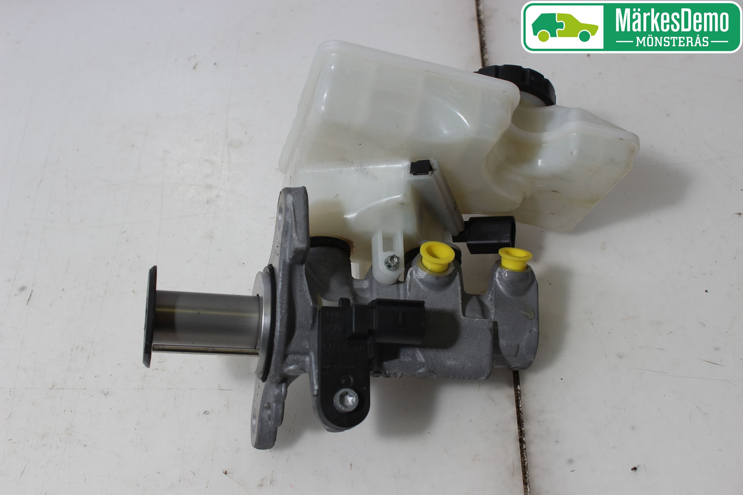 Volkswagen VW PASSAT 15-19 Broms Huvudcylinder