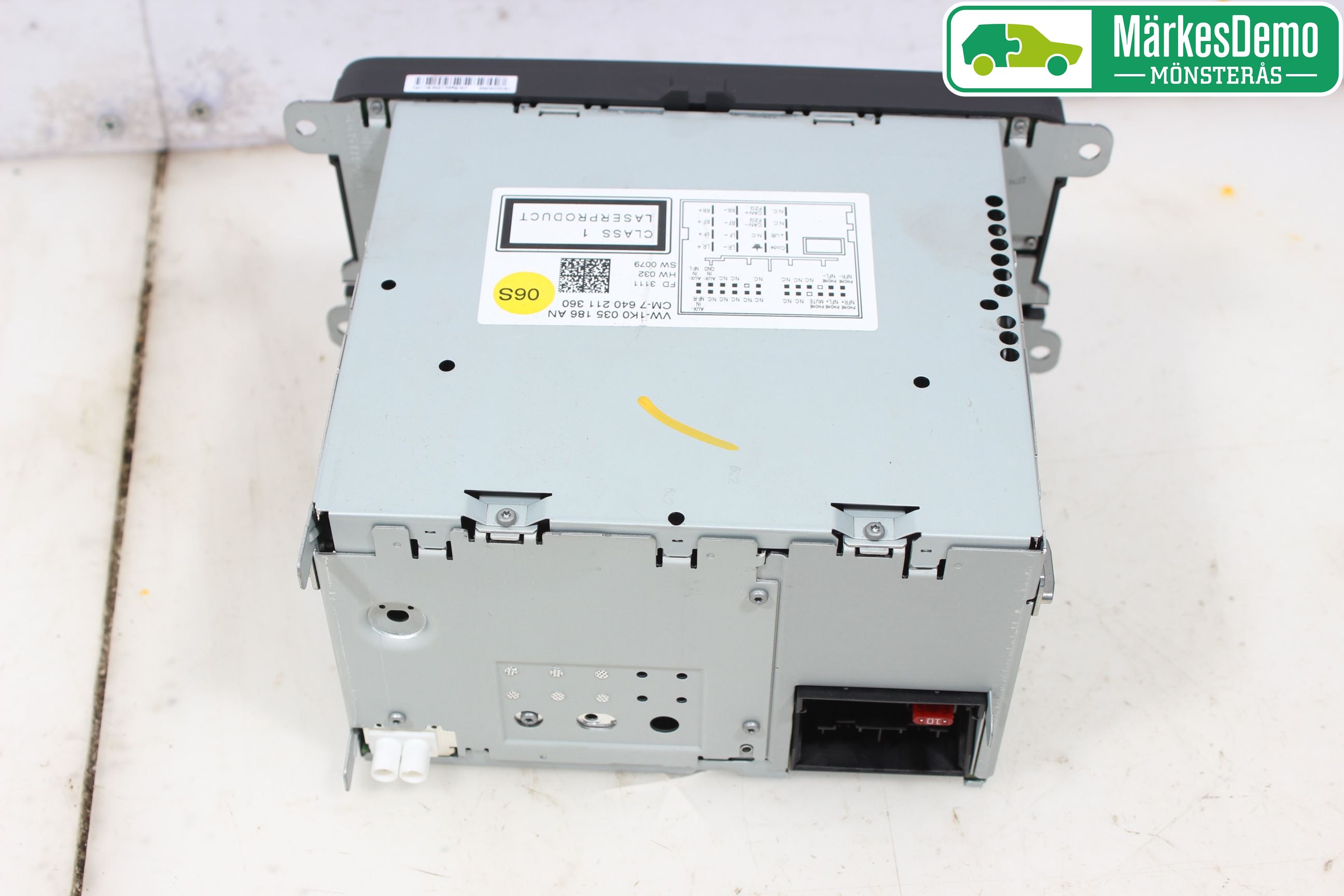 Volkswagen VW AMAROK 2H 10-22 Radio