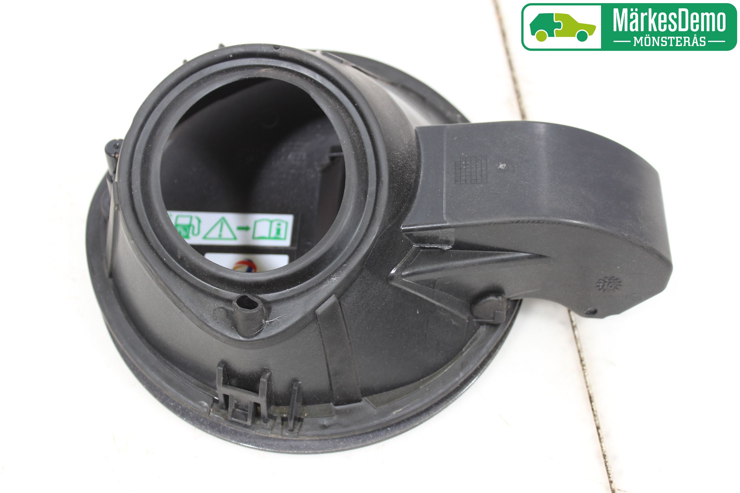 Peugeot 2008 13-20 Tanklucka