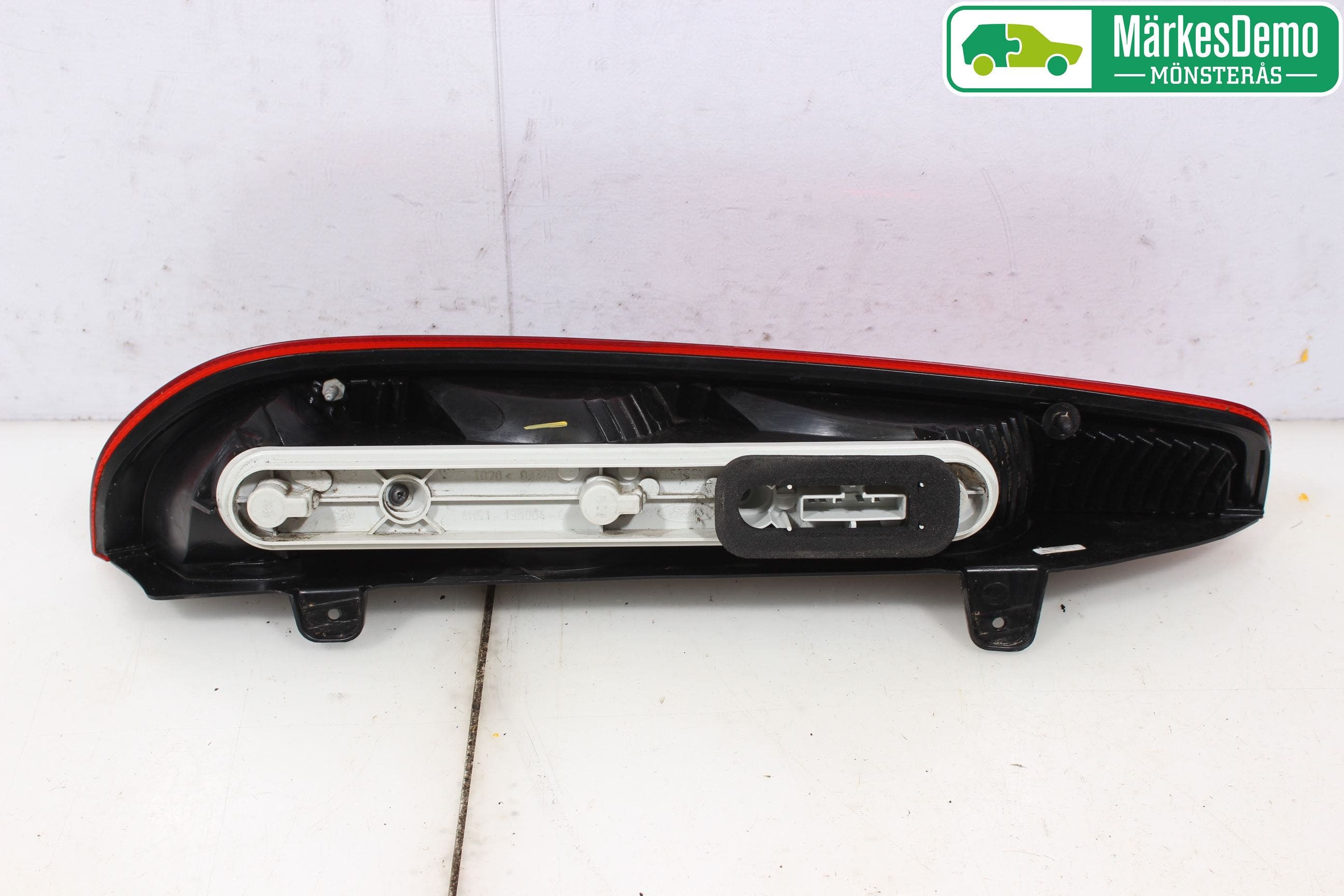 Ford FOCUS 04-07 Bakljus Höger