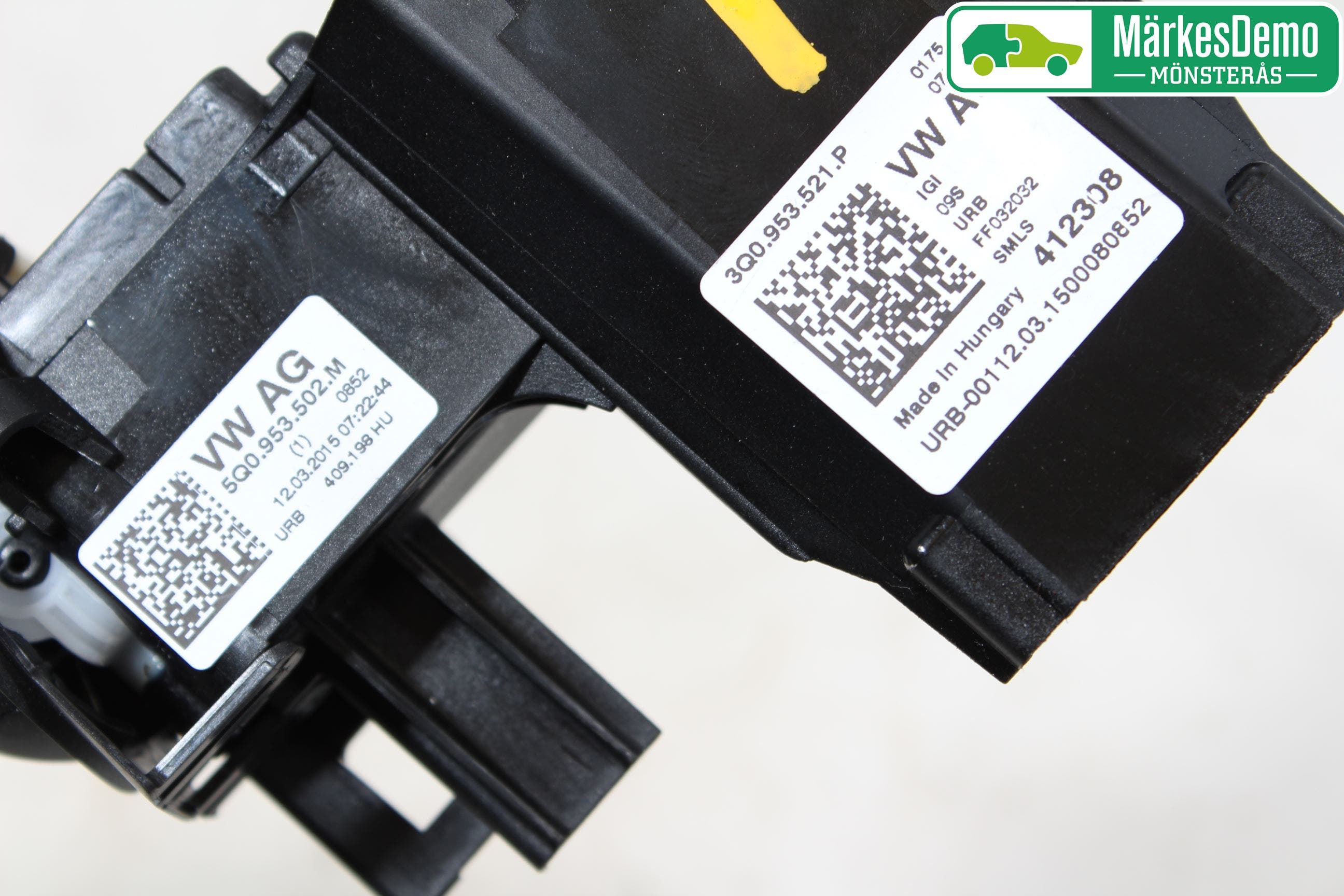 Volkswagen VW PASSAT 15-19 Spakcentral