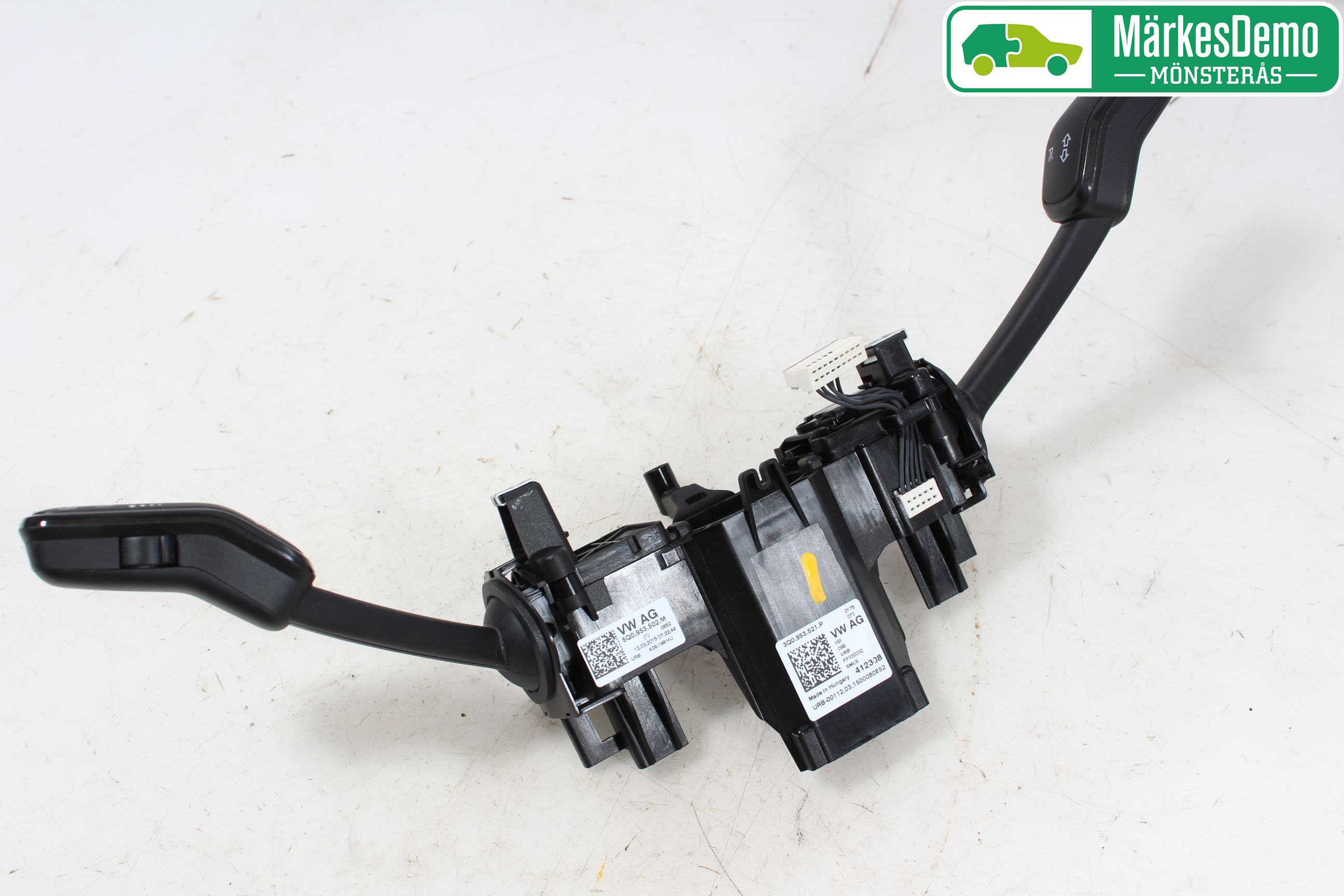 Volkswagen VW PASSAT 15-19 Spakcentral