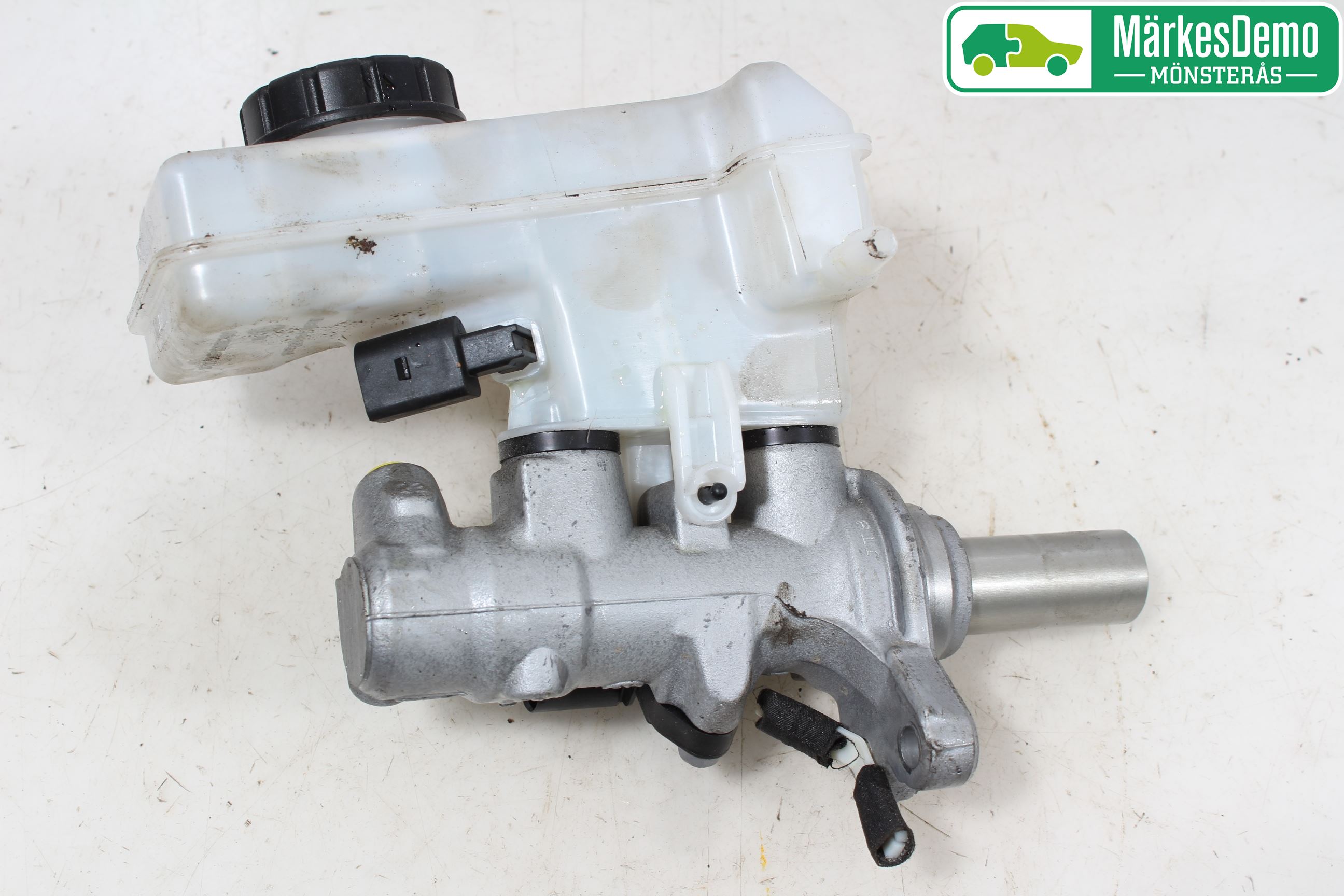 Volkswagen VW GOLF / E-GOLF VII 13-20 Broms Huvudcylinder