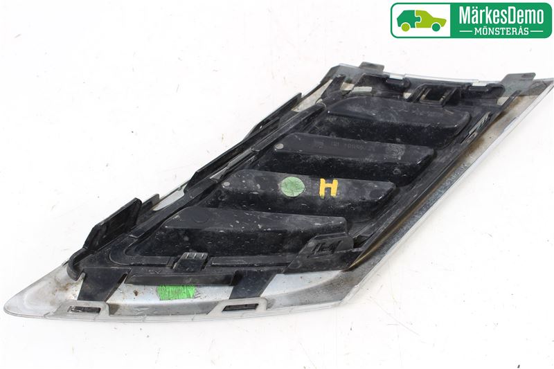 Saab 9-3 VER2/VER3 08-15 Grilldel Höger
