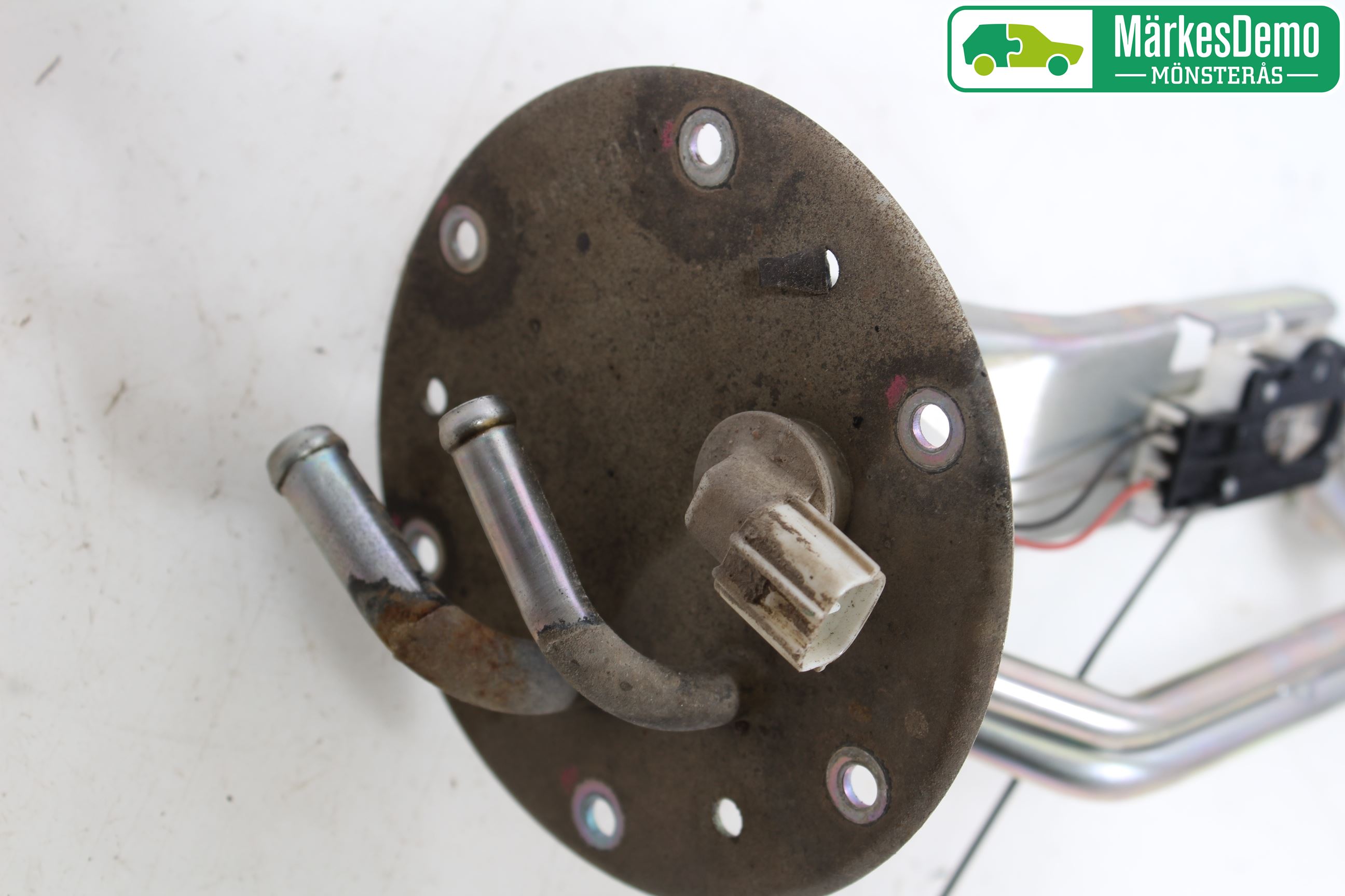 Mitsubishi L200 06-15 Givare Tank