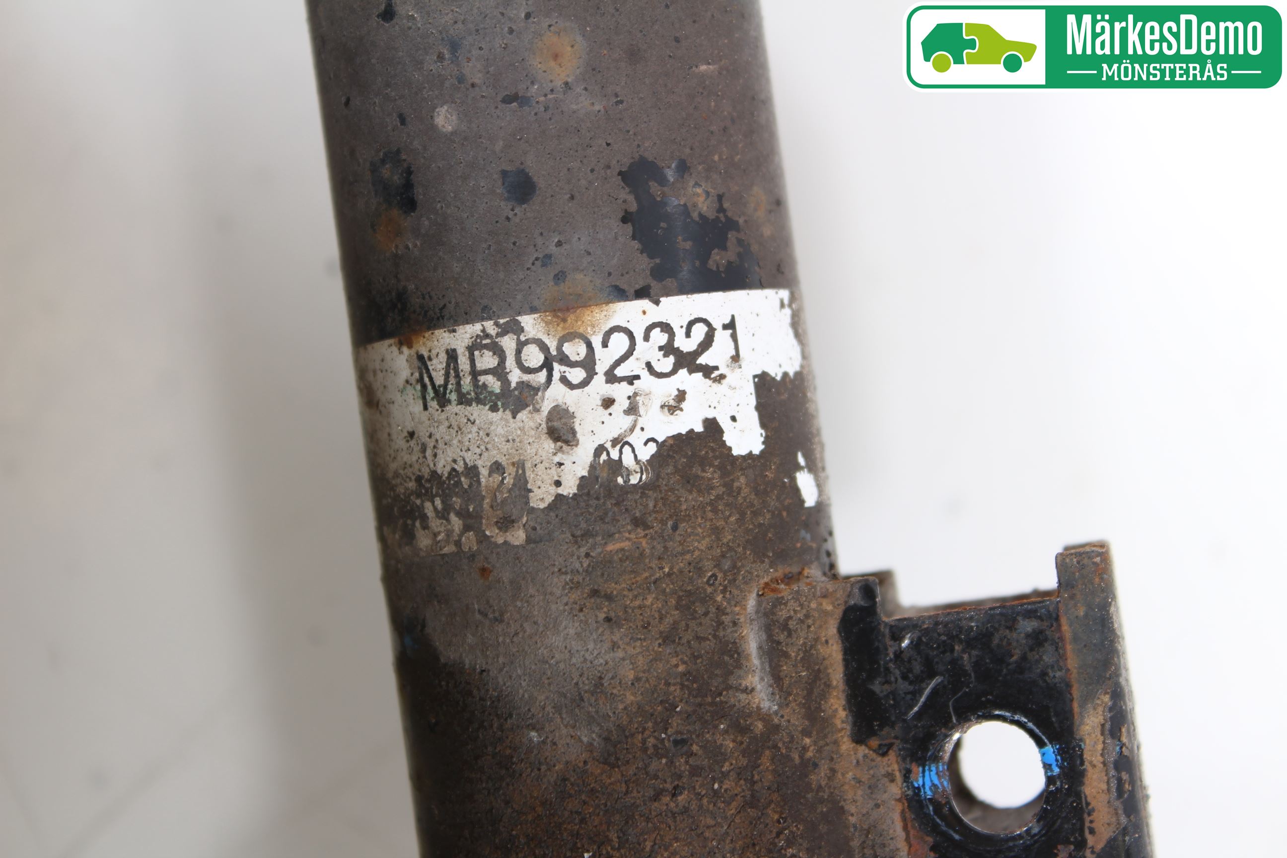 Mitsubishi L200 06-15 Fjäderben Fram Höger