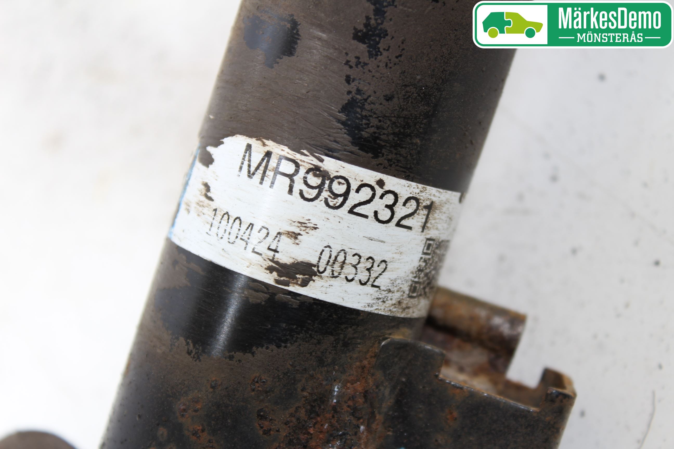 Mitsubishi L200 06-15 Fjäderben Fram Vänster