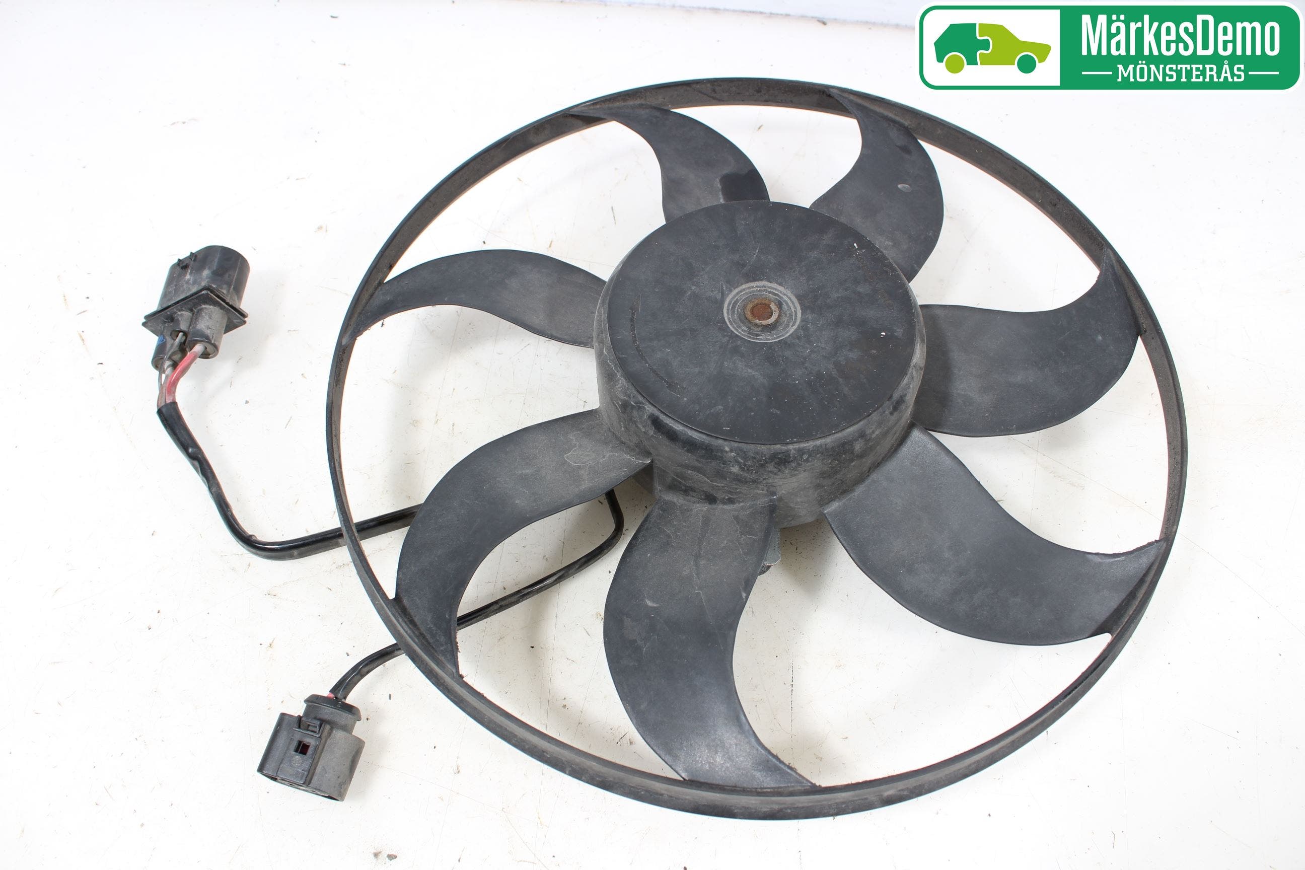 Volkswagen VW PASSAT 05-11 Kylfläkt El