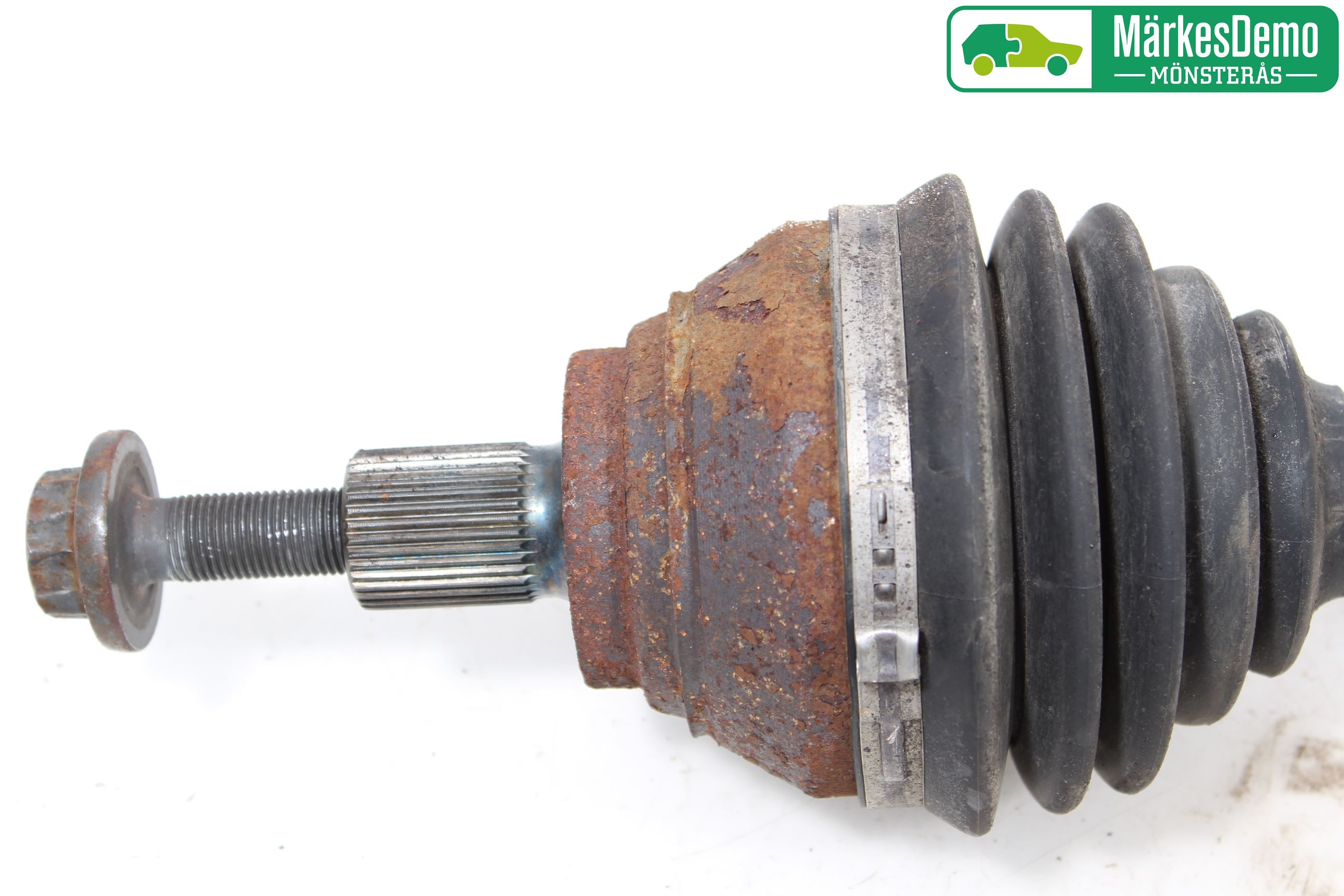 Skoda SUPERB 16-24 Drivaxel Fram Vänster