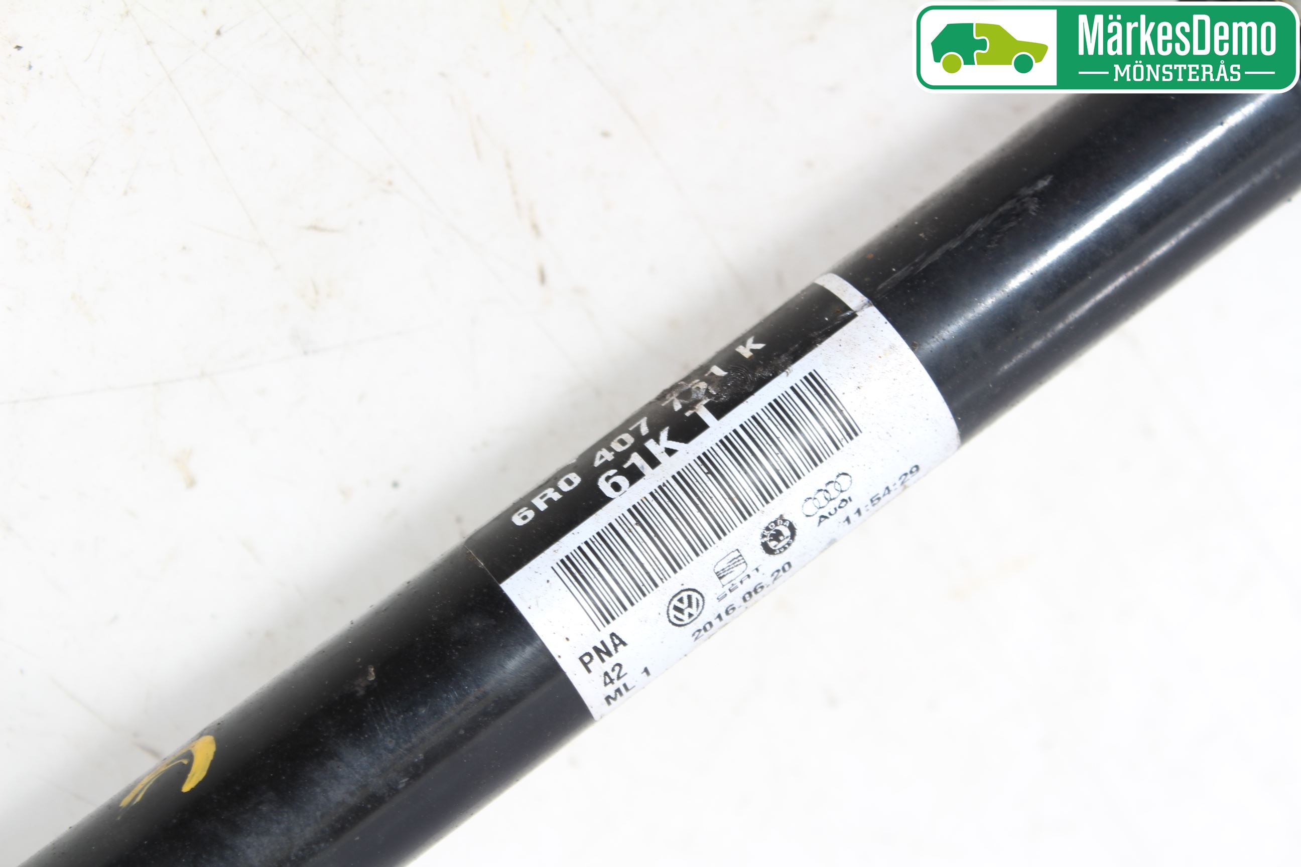 Volkswagen VW POLO 10-17 Drivaxel Fram Vänster