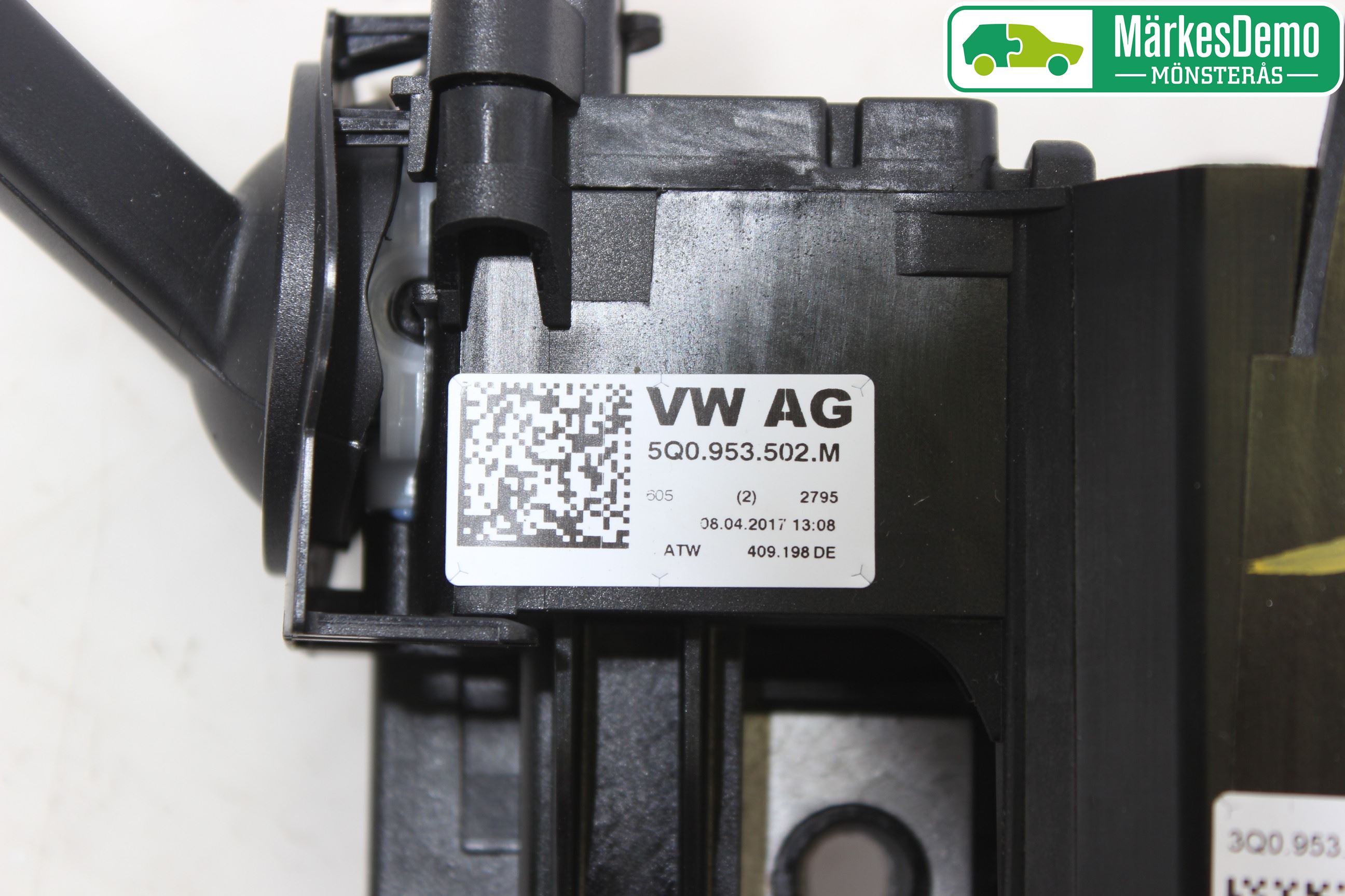 Volkswagen VW PASSAT 15-19 Spakcentral