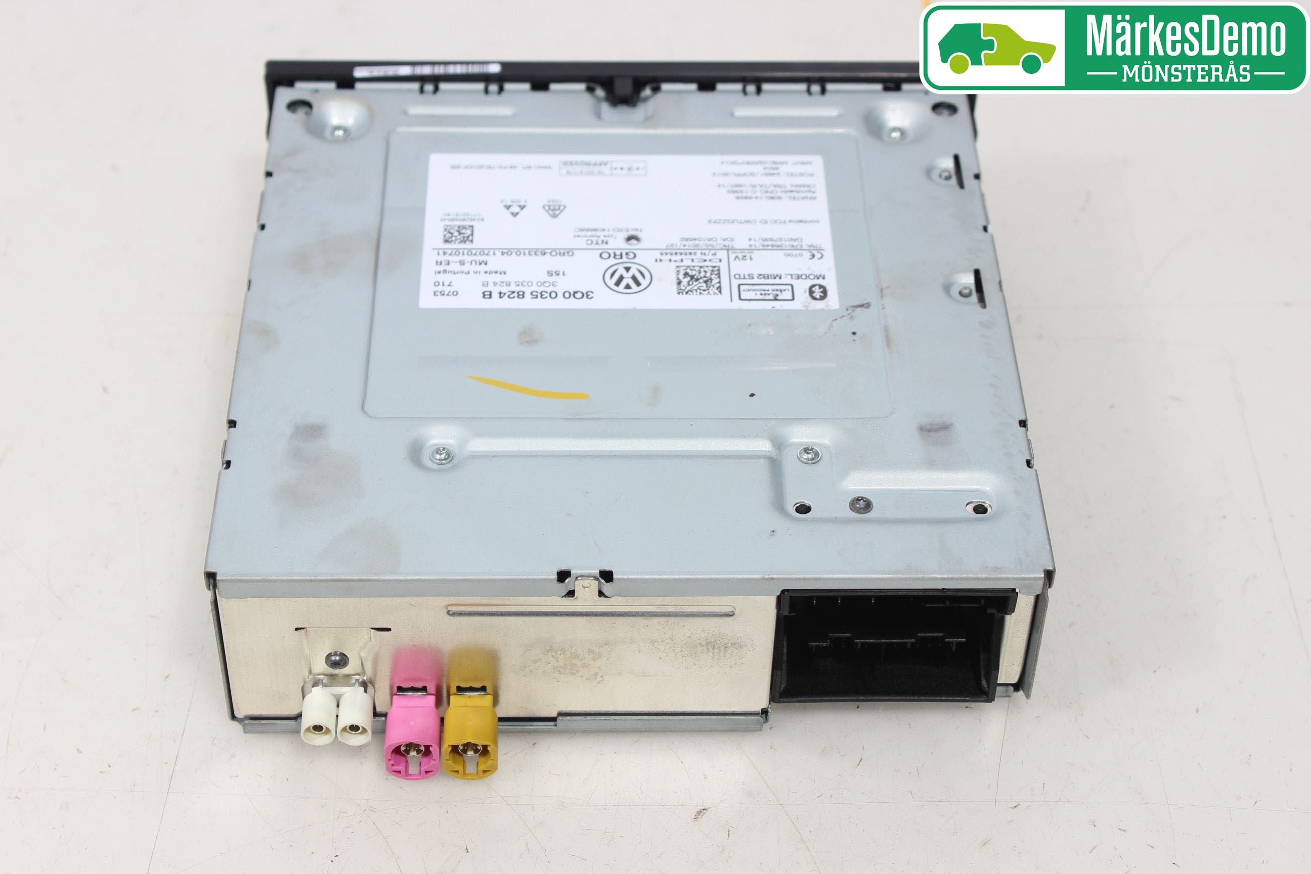 Volkswagen VW PASSAT 15-19 Radio
