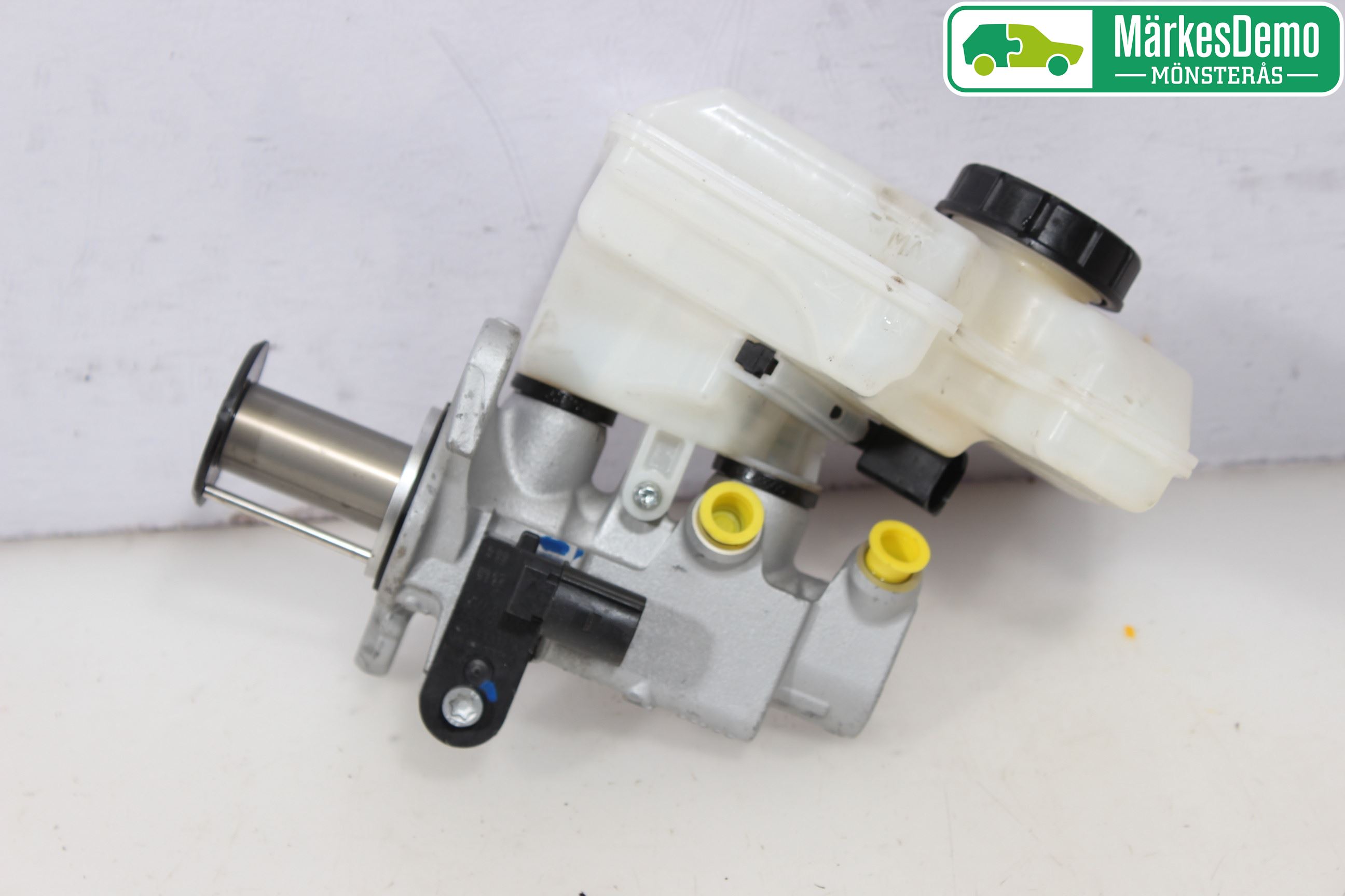 Volkswagen VW PASSAT 15-19 Broms Huvudcylinder
