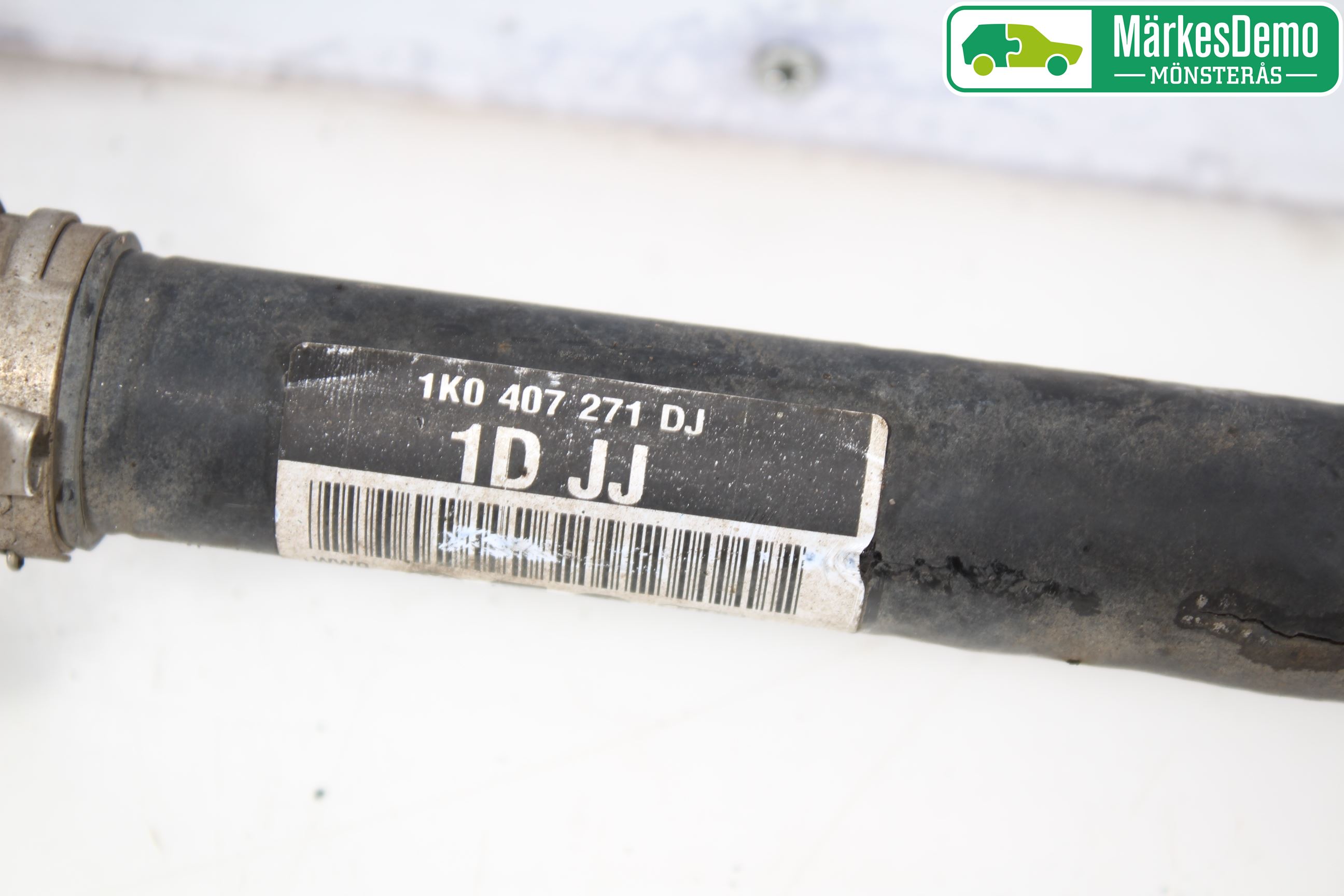 Volkswagen VW GOLF V 04-09 Drivaxel Fram Vänster