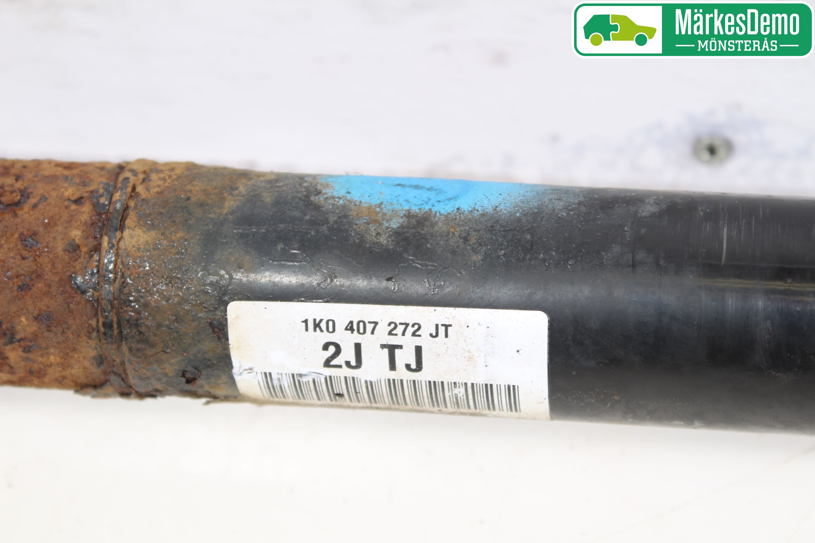 Volkswagen VW GOLF V 04-09 Drivaxel Fram Höger