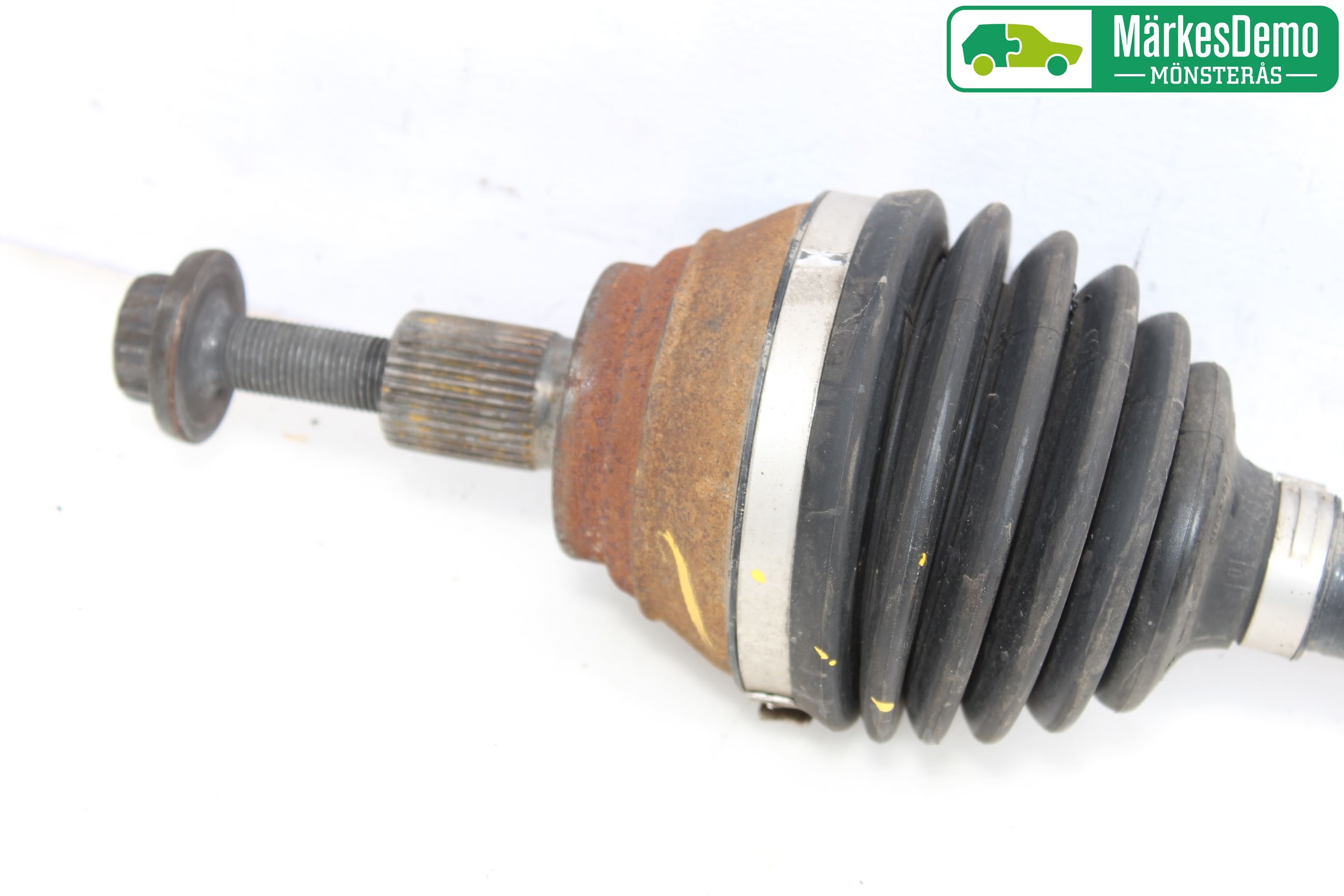 Audi Q2/SQ2 17- Drivaxel Fram Höger