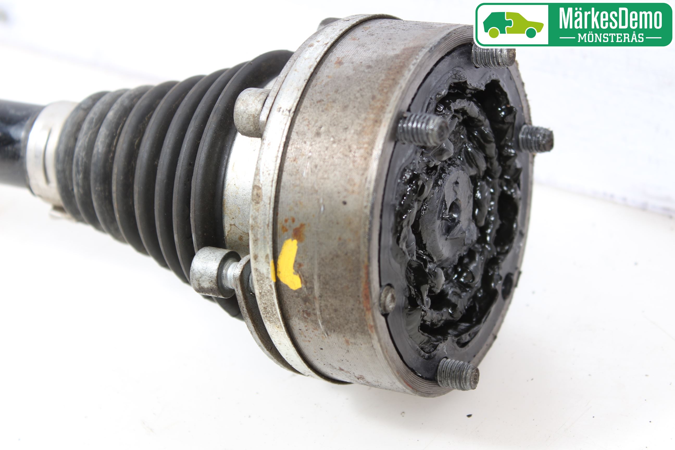 Audi Q2/SQ2 17- Drivaxel Fram Vänster