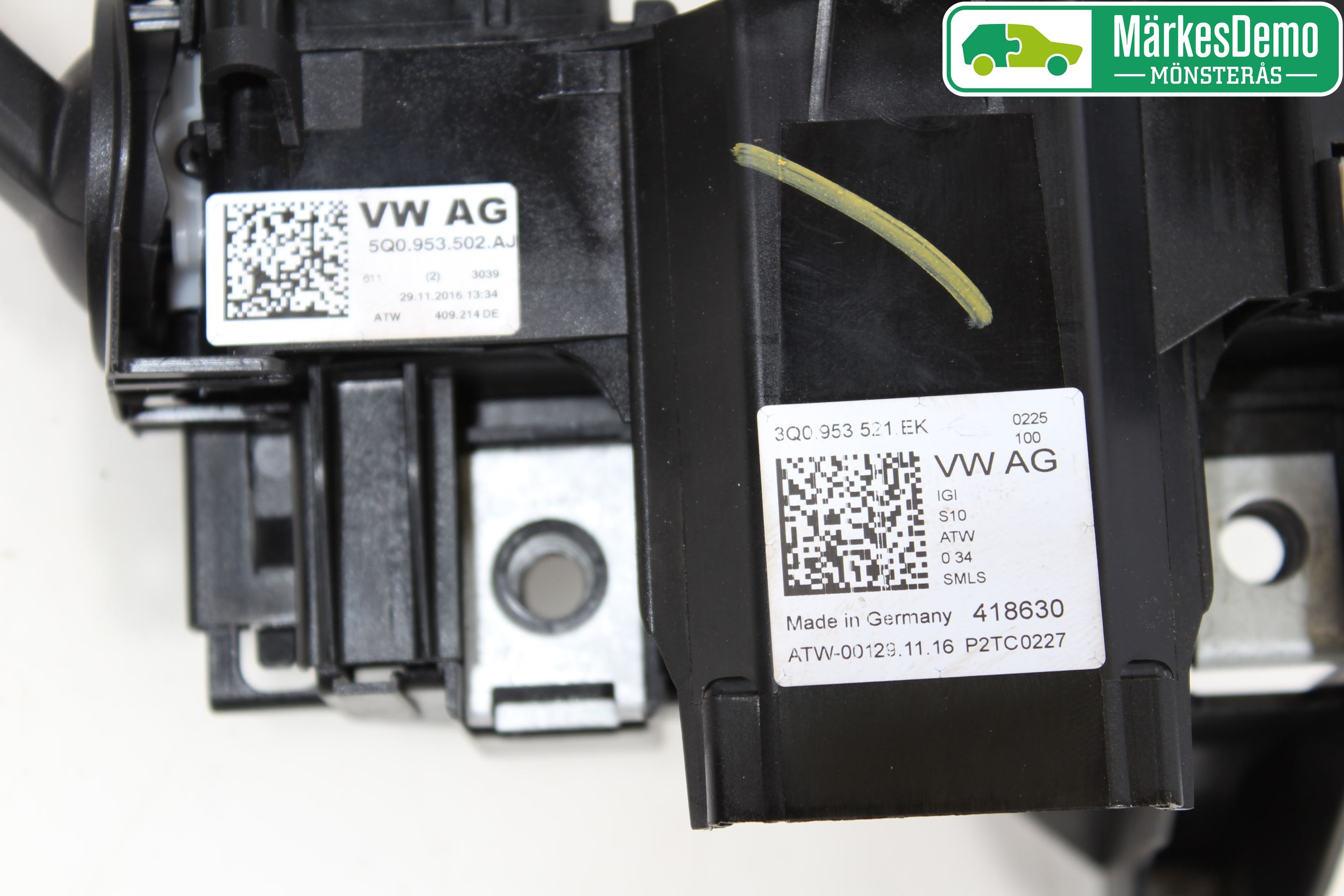 Volkswagen VW PASSAT 15-19 Spakcentral